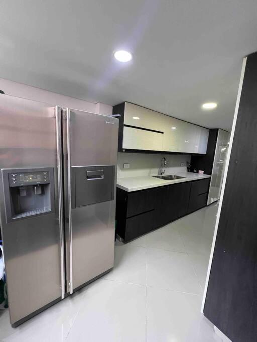 Apartamento Apto 4 Privadas 6 Camas, Cerca A Todo Medellín