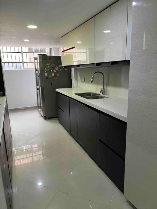 Apto 4 Privadas 6 Camas, Cerca A Todo Apartamento Medellín