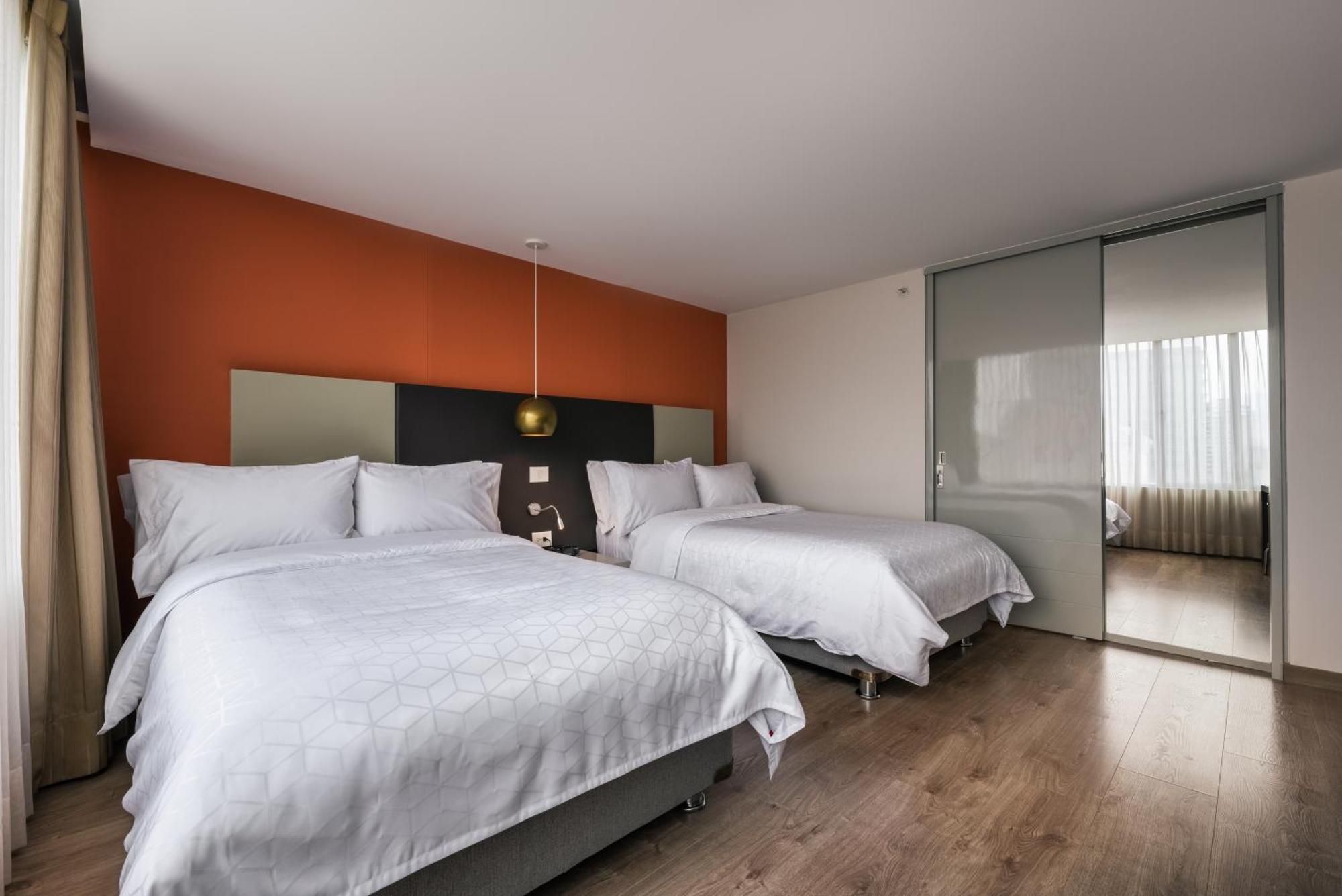 Express & By Ihg Medellín