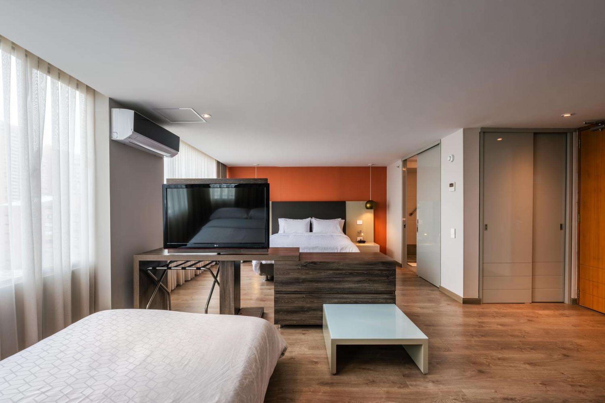 Hotel Express & By Ihg 4*
