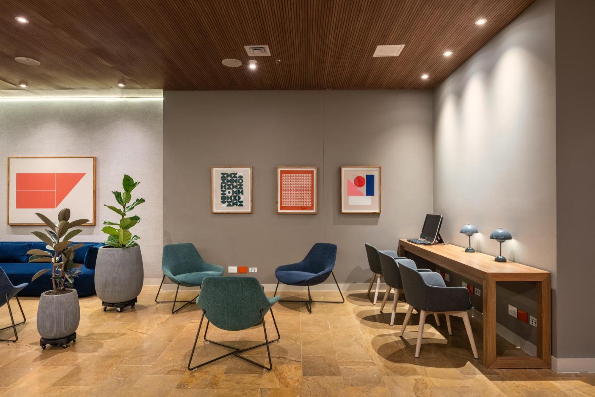 Express & By Ihg