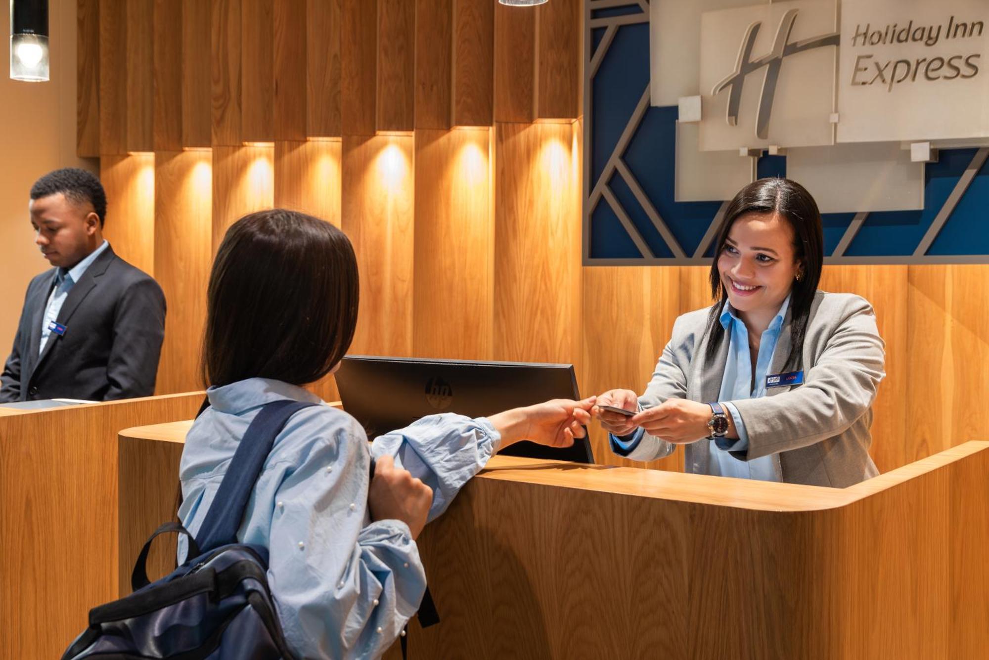 Express & By Ihg Hotel 4*
