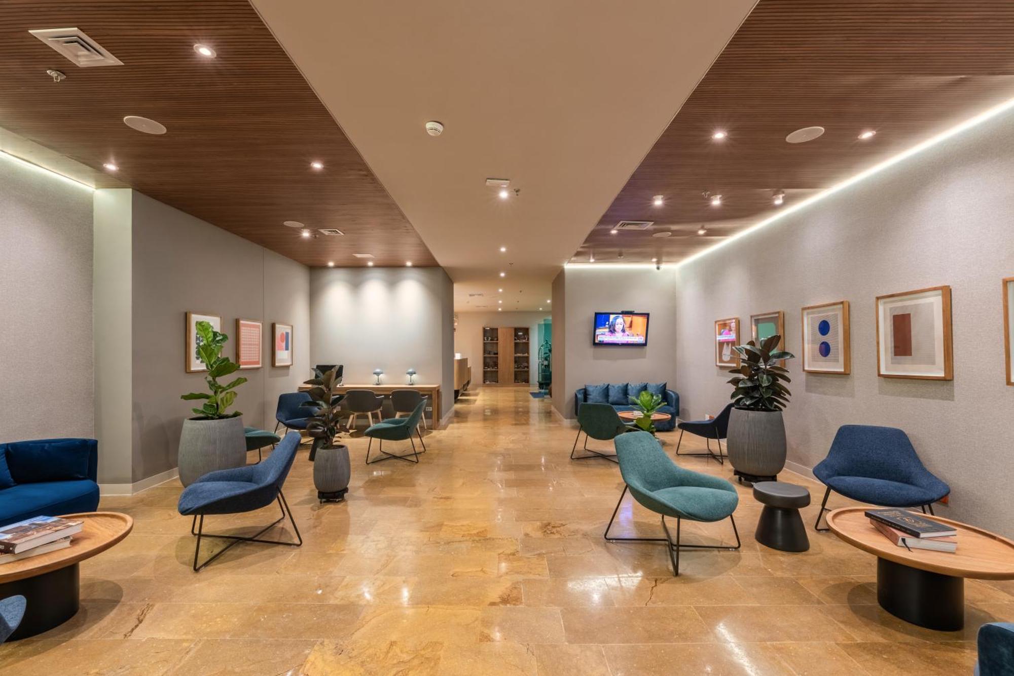 Express & By Ihg