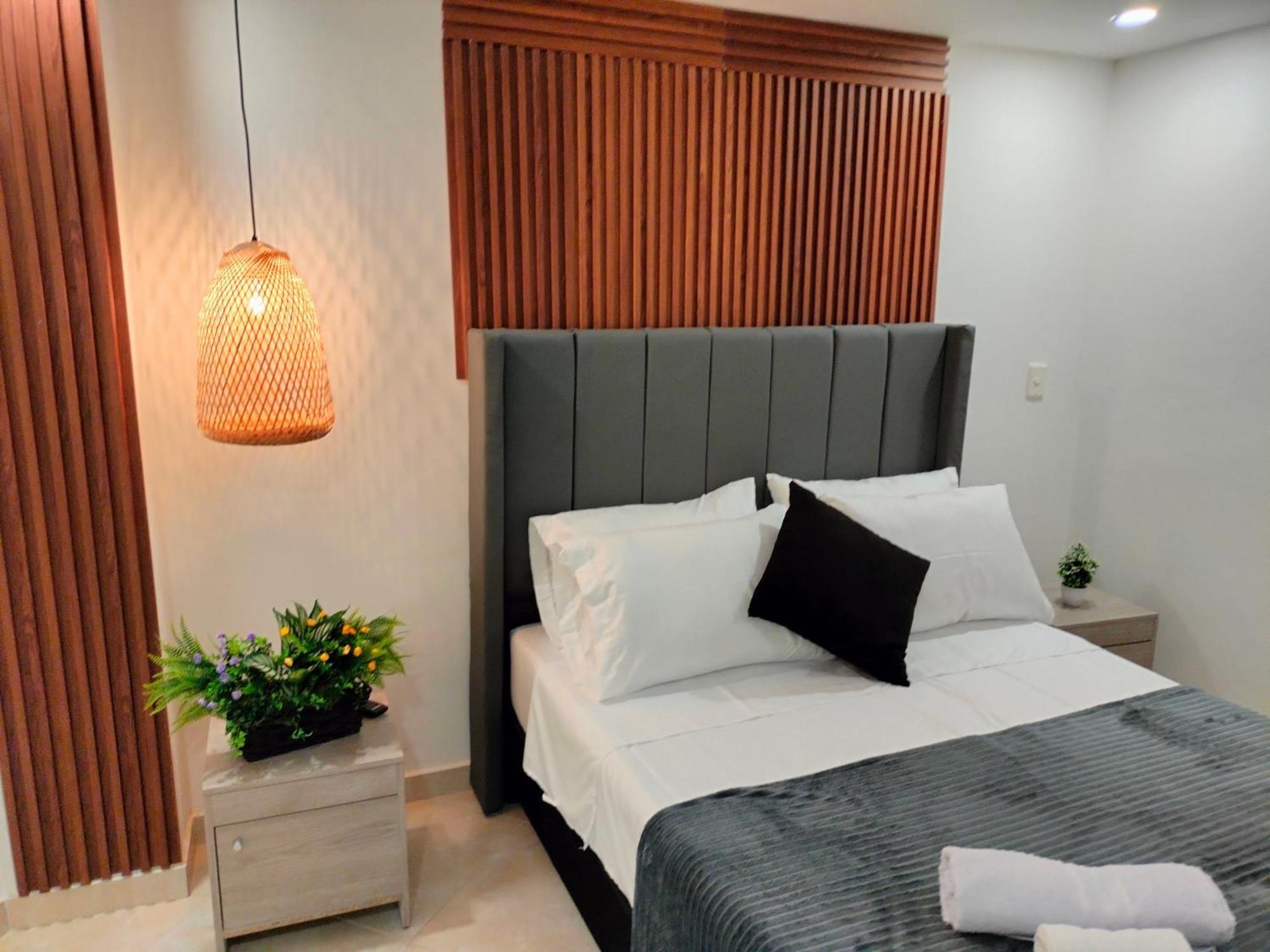 Apartamento Exclusivo Apto Lujoso Central, Sereno Y Comodo *