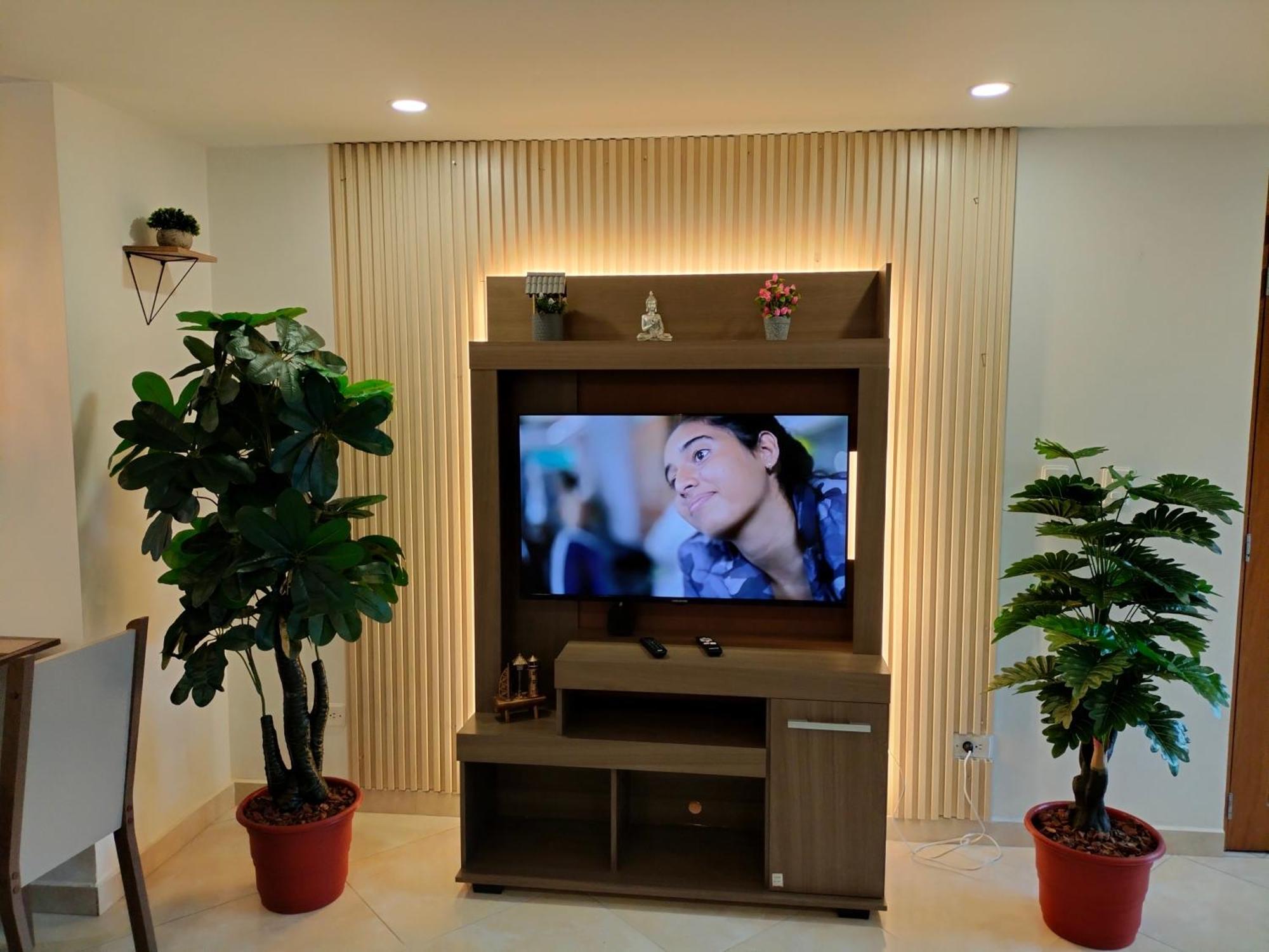 Apartamento Exclusivo Apto Lujoso Central, Sereno Y Comodo *