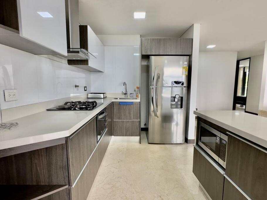 502 El Poblado: Beautiful & Ample Space For Families Apartamento Medellín