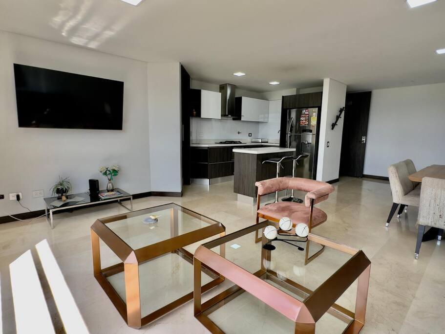 502 El Poblado: Beautiful & Ample Space For Families Apartamento *
