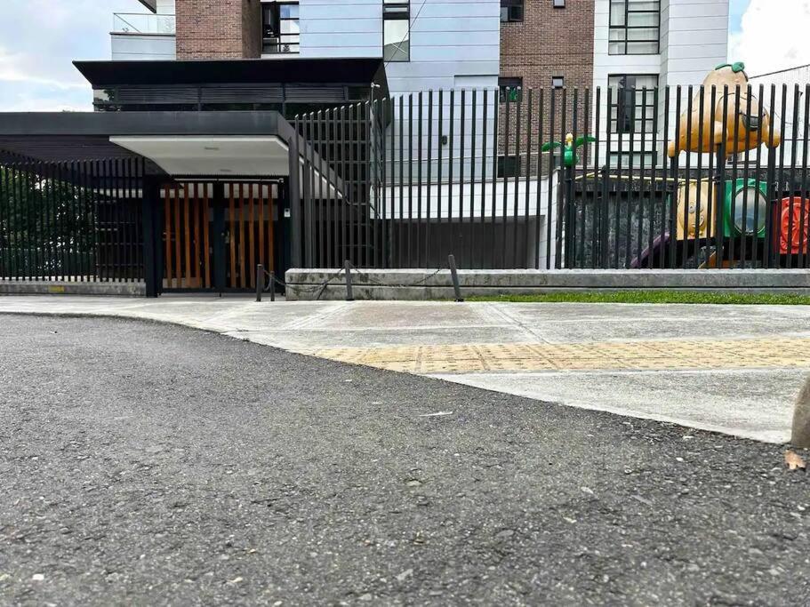 502 El Poblado: Beautiful & Ample Space For Families * Medellín