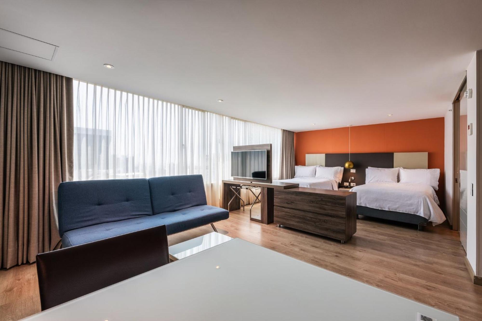 Hotel Express & By Ihg 4*