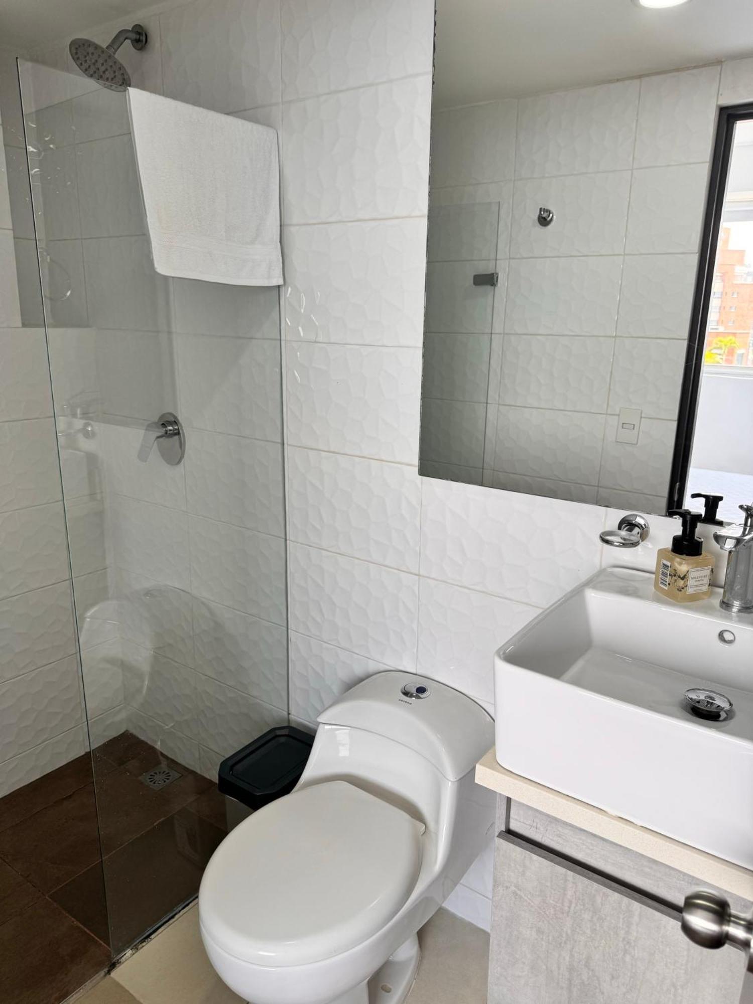 Moderna Y De Lujo Con La Mejor Vista A La Ciudad - Poblado Apartamento *