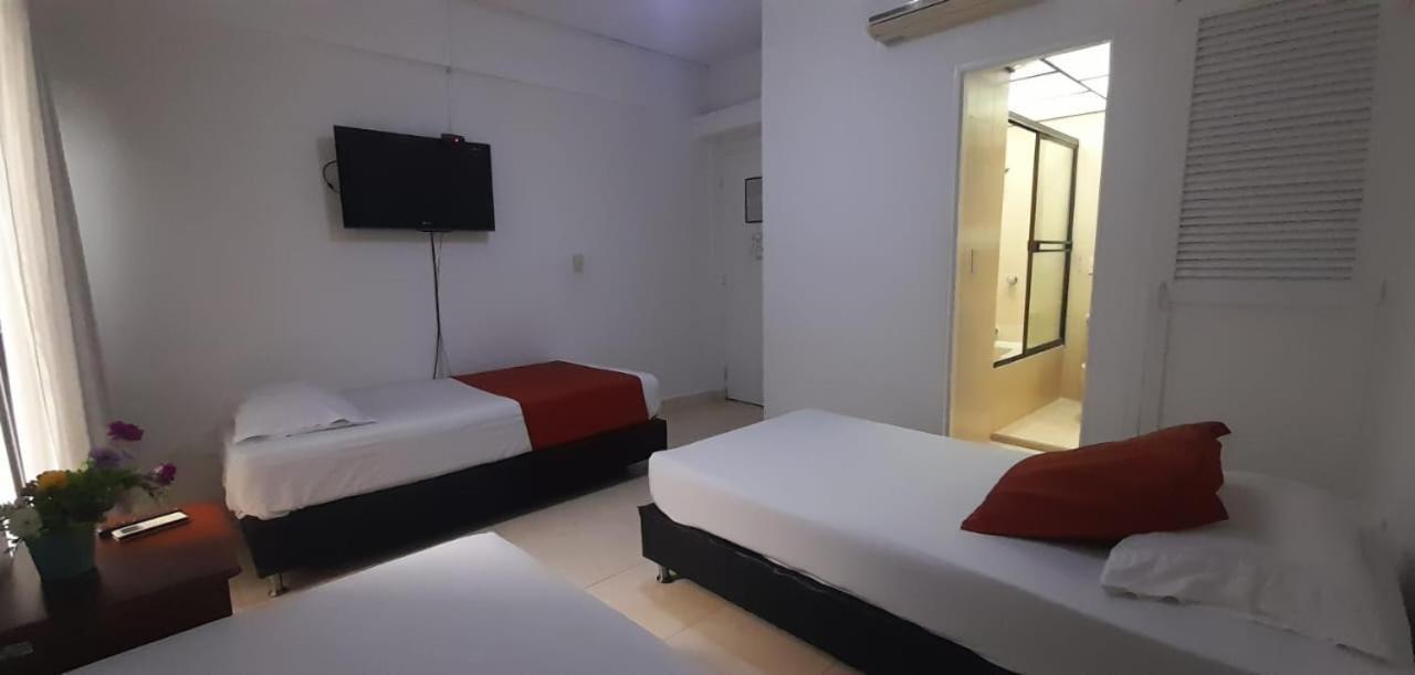 Hotel Laureles 70