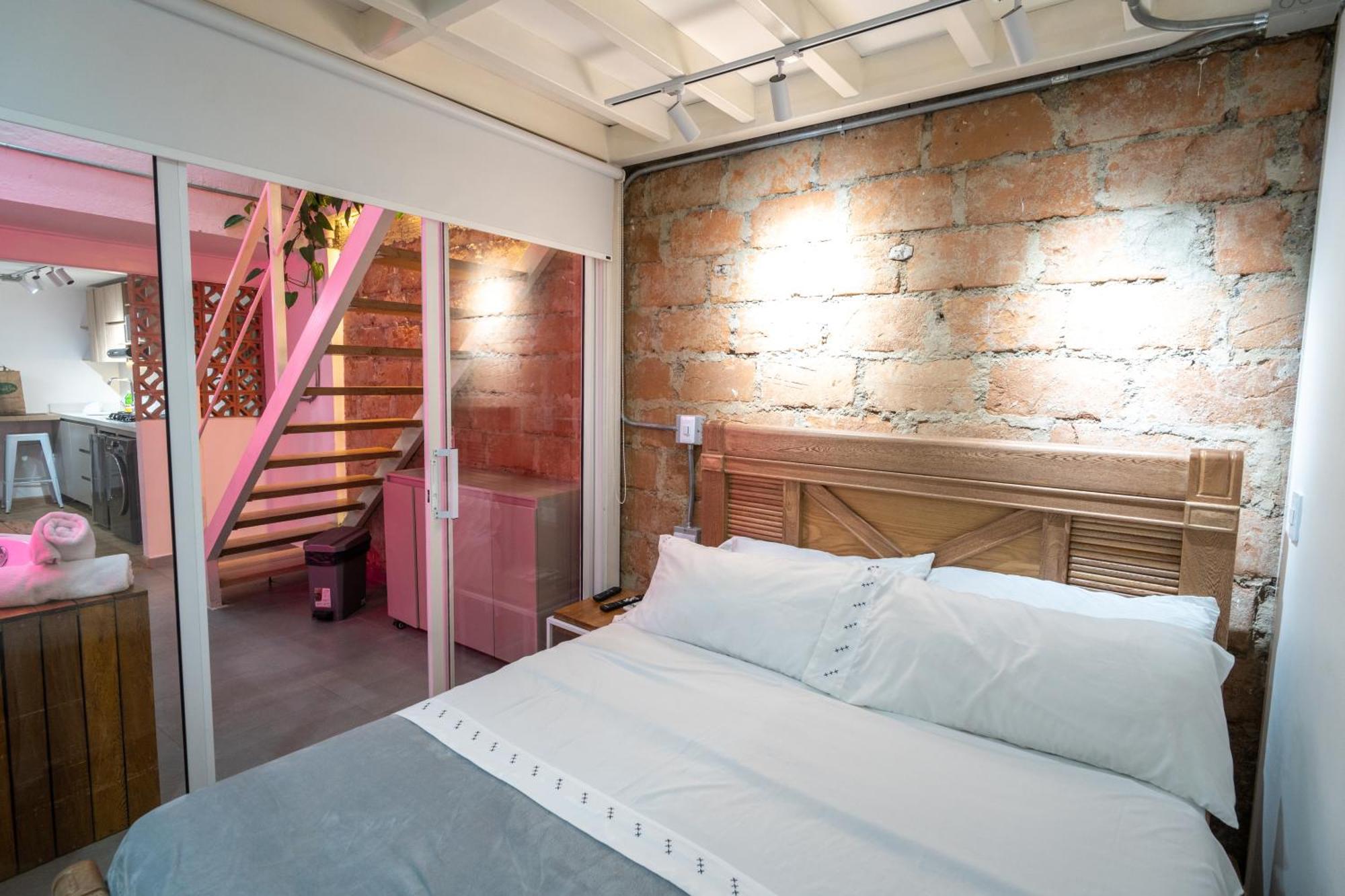 Lleras Park Apartment *