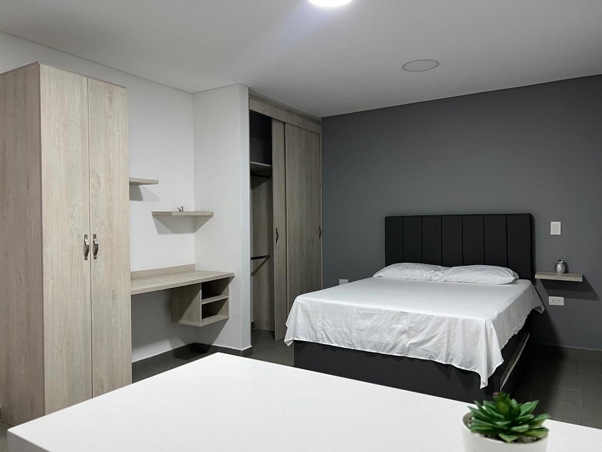 Elit 201 Apartment *