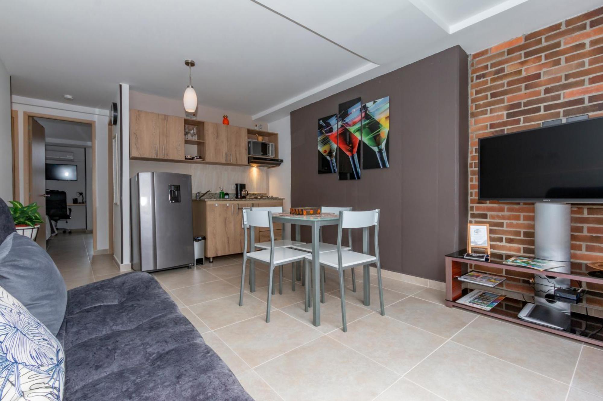 En Zona Comercial Apartment