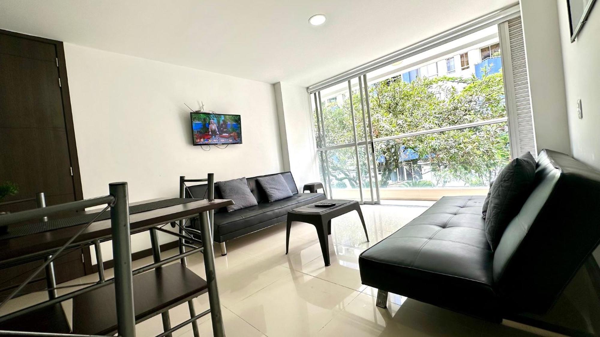 Aparthotel Moderno En Conquistadores, Excelente Ubicacion Medellin
