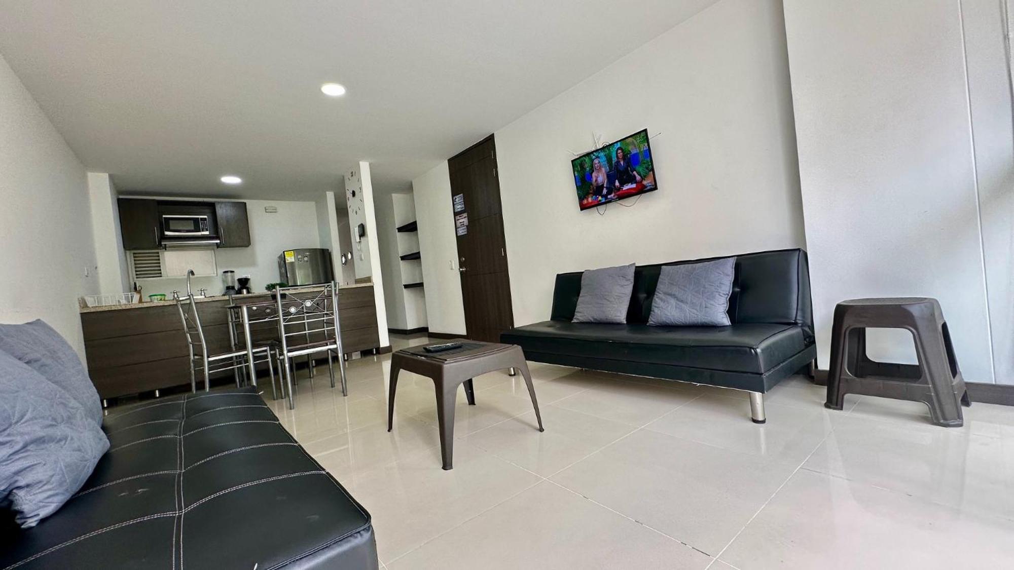 Moderno En Conquistadores, Excelente Ubicacion Aparthotel