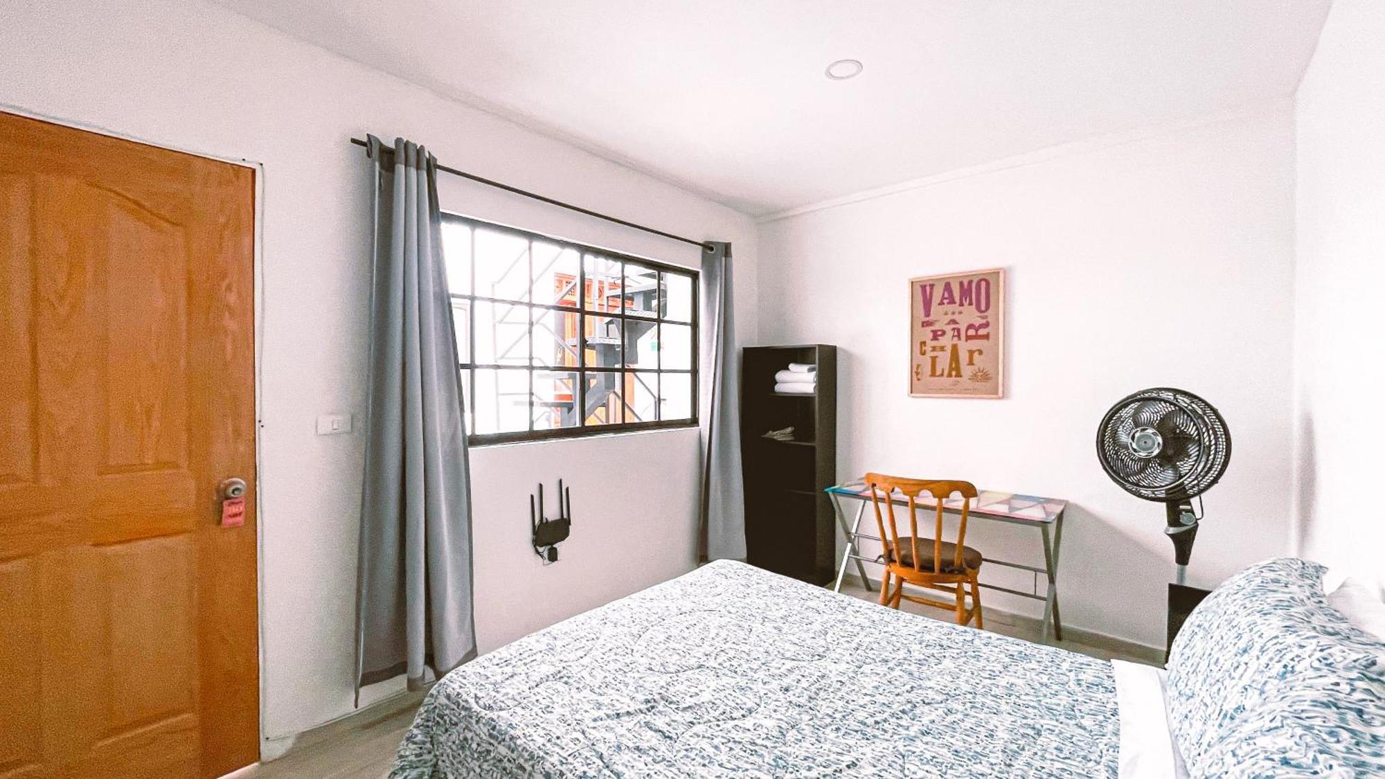 Adn Algo De Nosotros Hostal *
