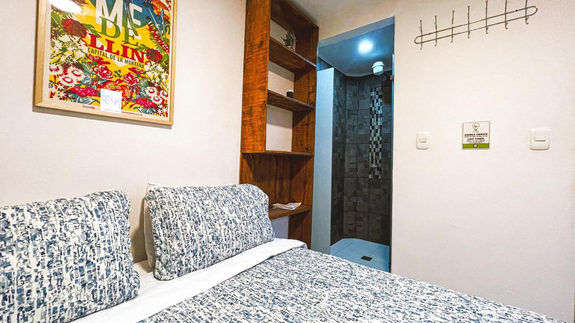 Adn Algo De Nosotros Medellín