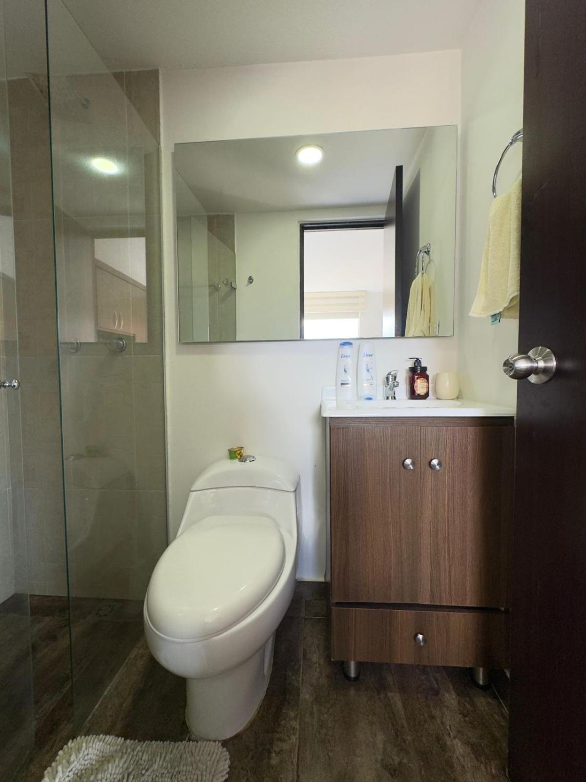 Apartamento Lovely Private Apto In Poblado Medellín