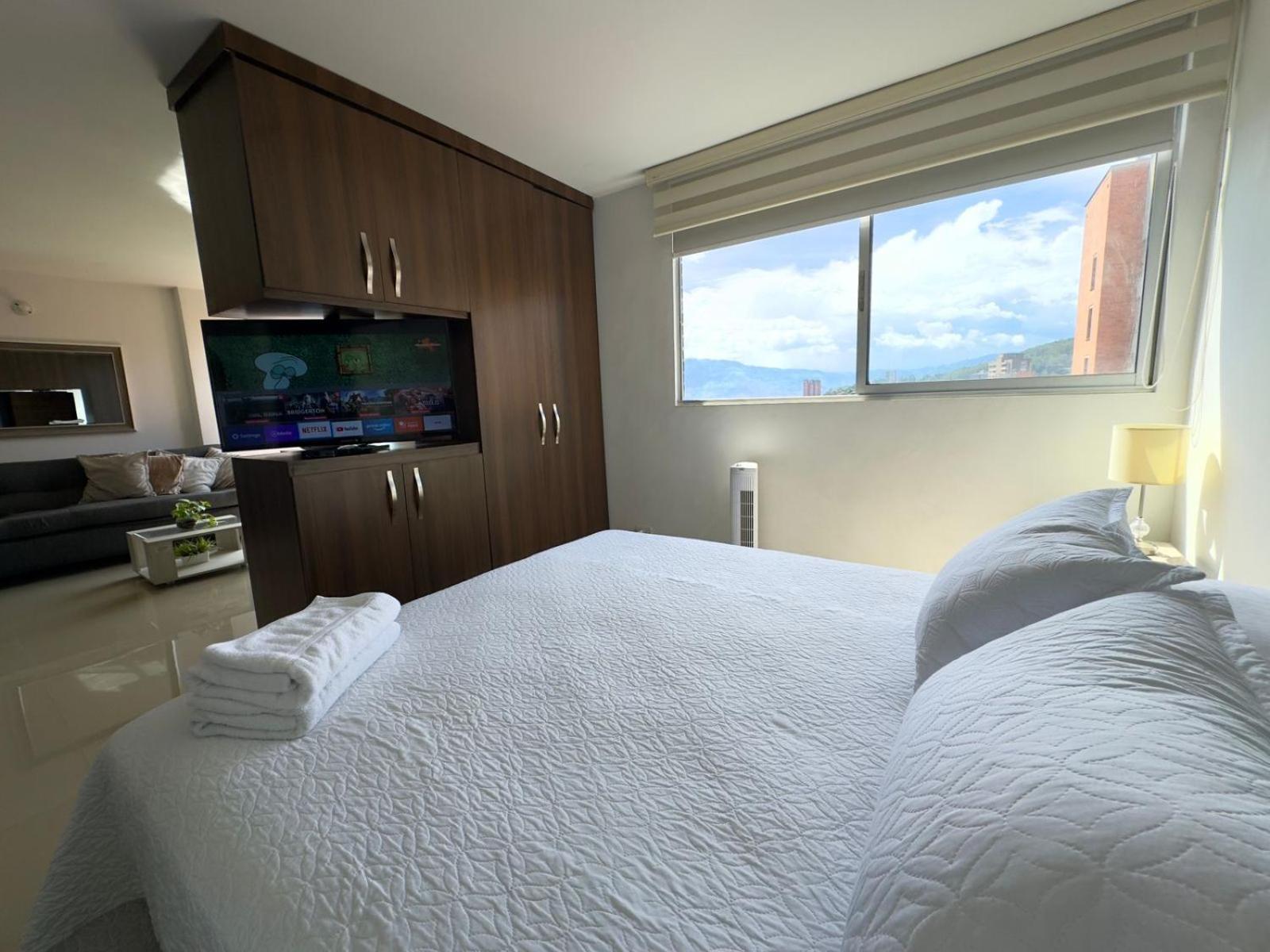 Lovely Private Apto In Poblado Apartamento