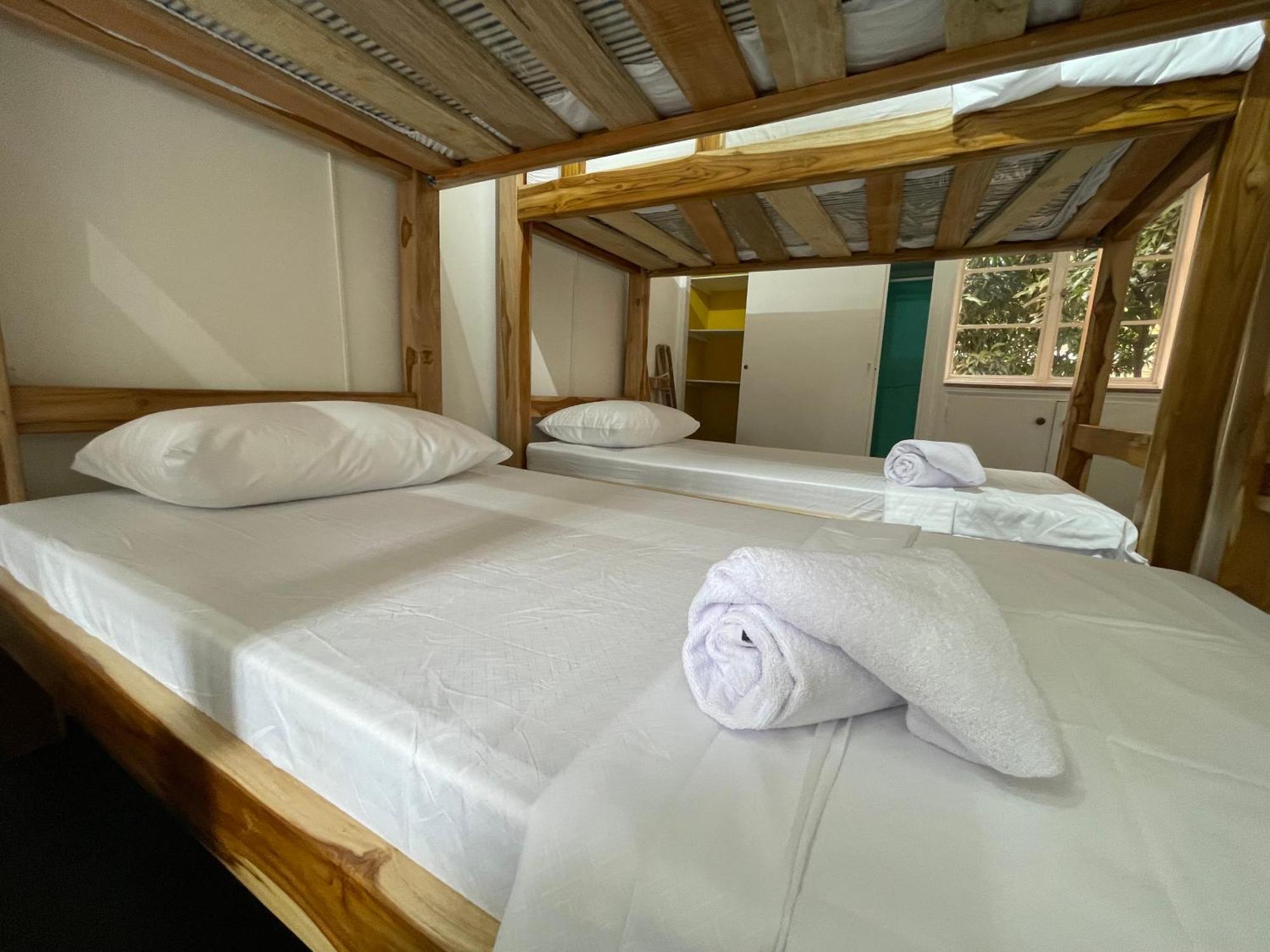 Hostal La Bodeguita Del Mundo Laureles Pensión