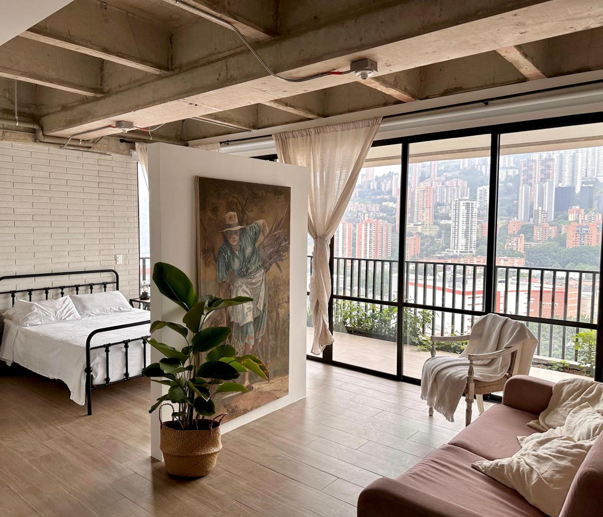 Industrial Loft With Beautiful View Medellín