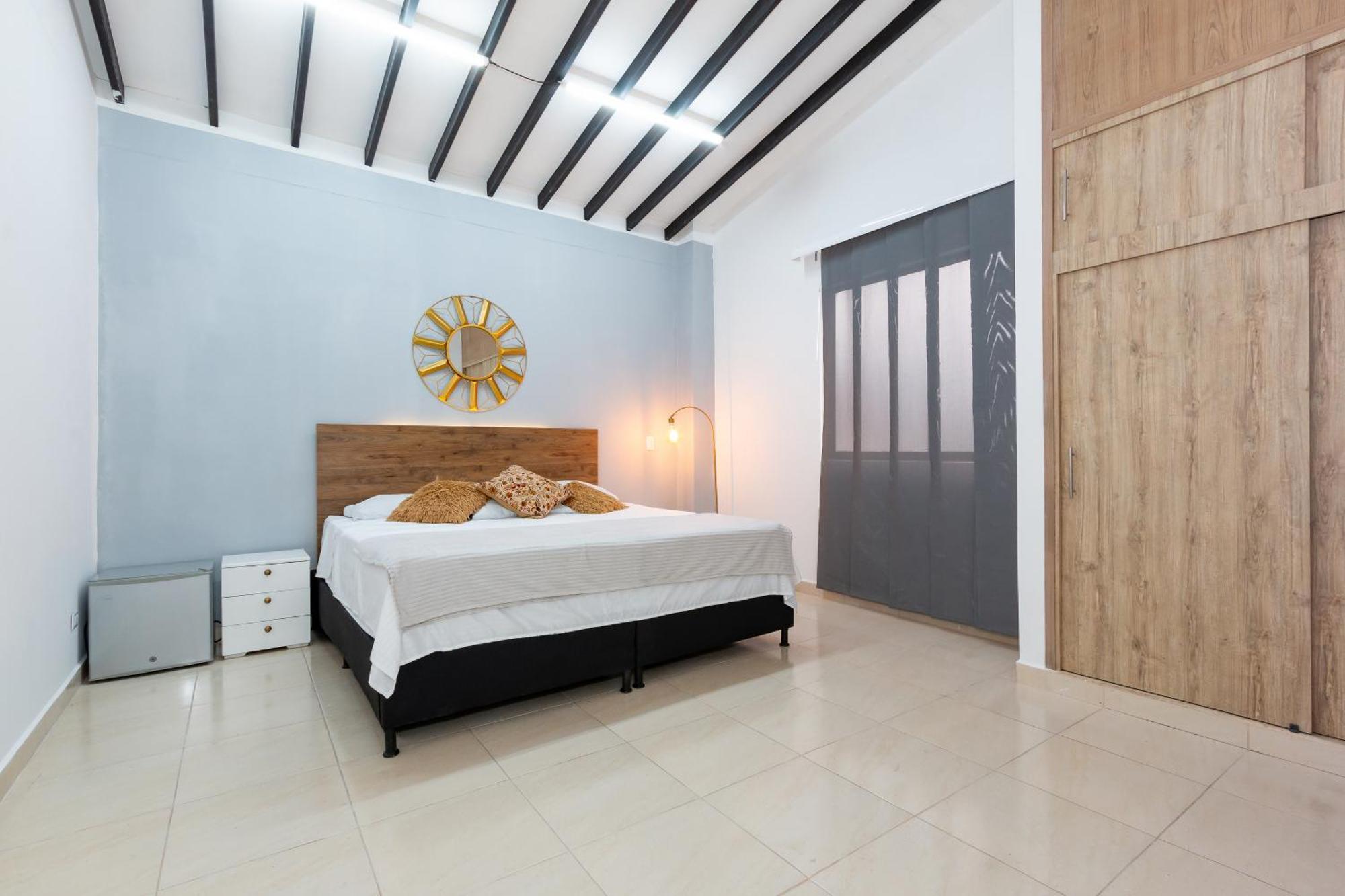 Apartamento De 3 Hab En Medellin, Zona Turistica *
