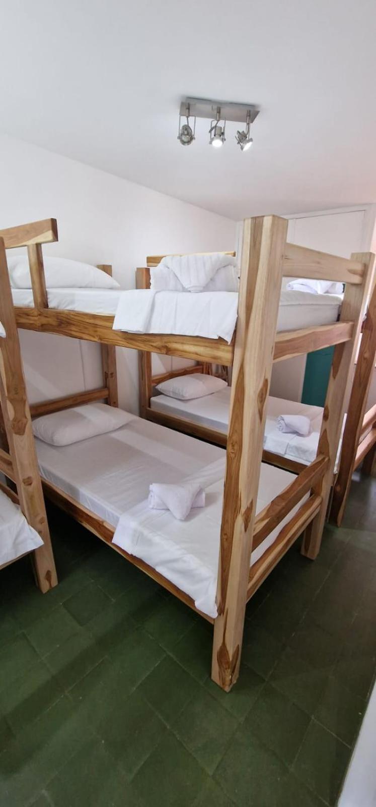 Hostal La Bodeguita Del Mundo Laureles Pensión