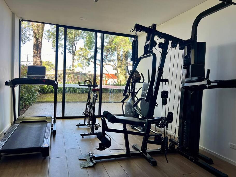 Outstanding And Wide With Work Station Apartamento *