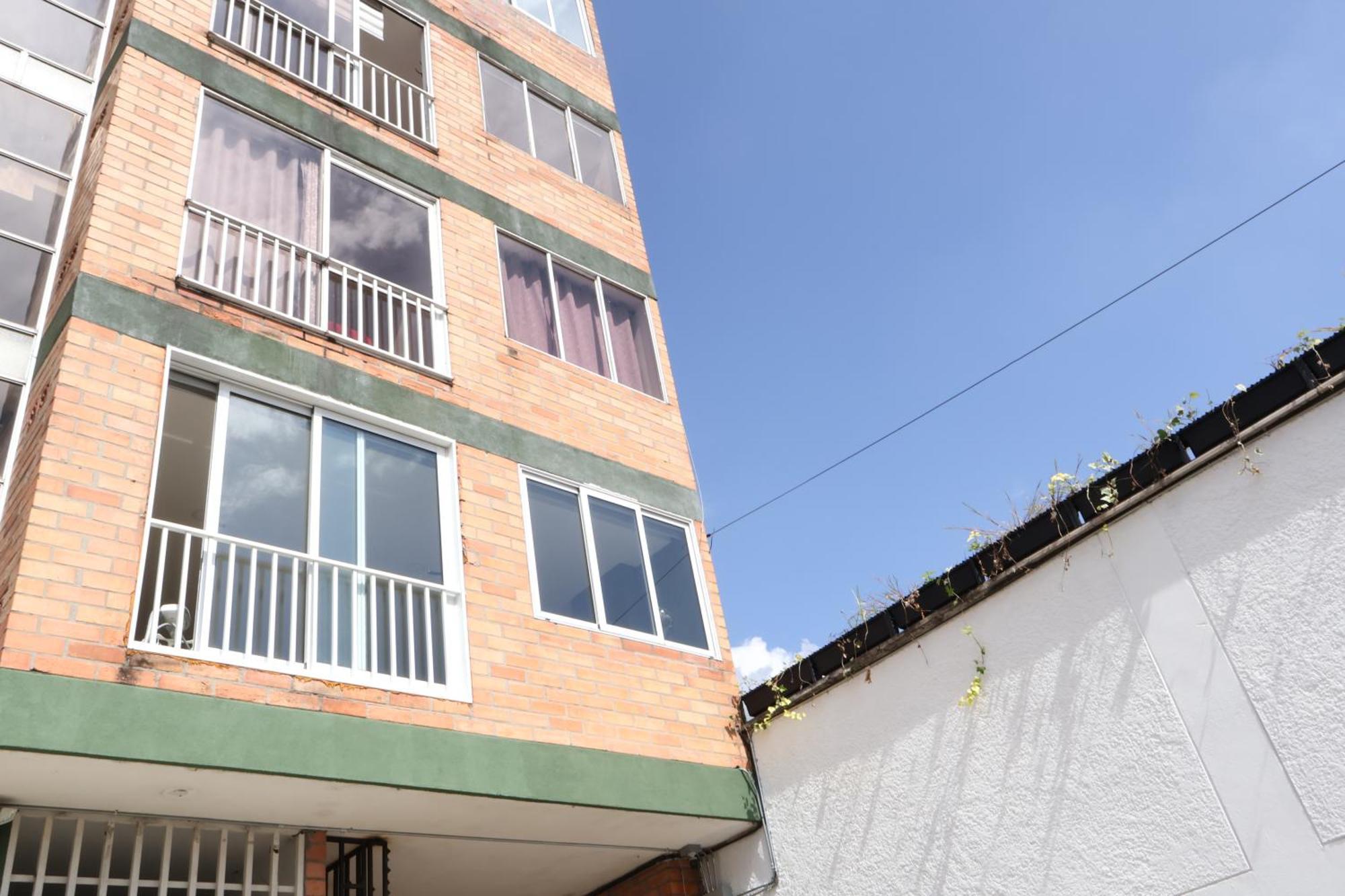 Living Poblado Manila 3026 Individual Habitación en casa particular Medellín