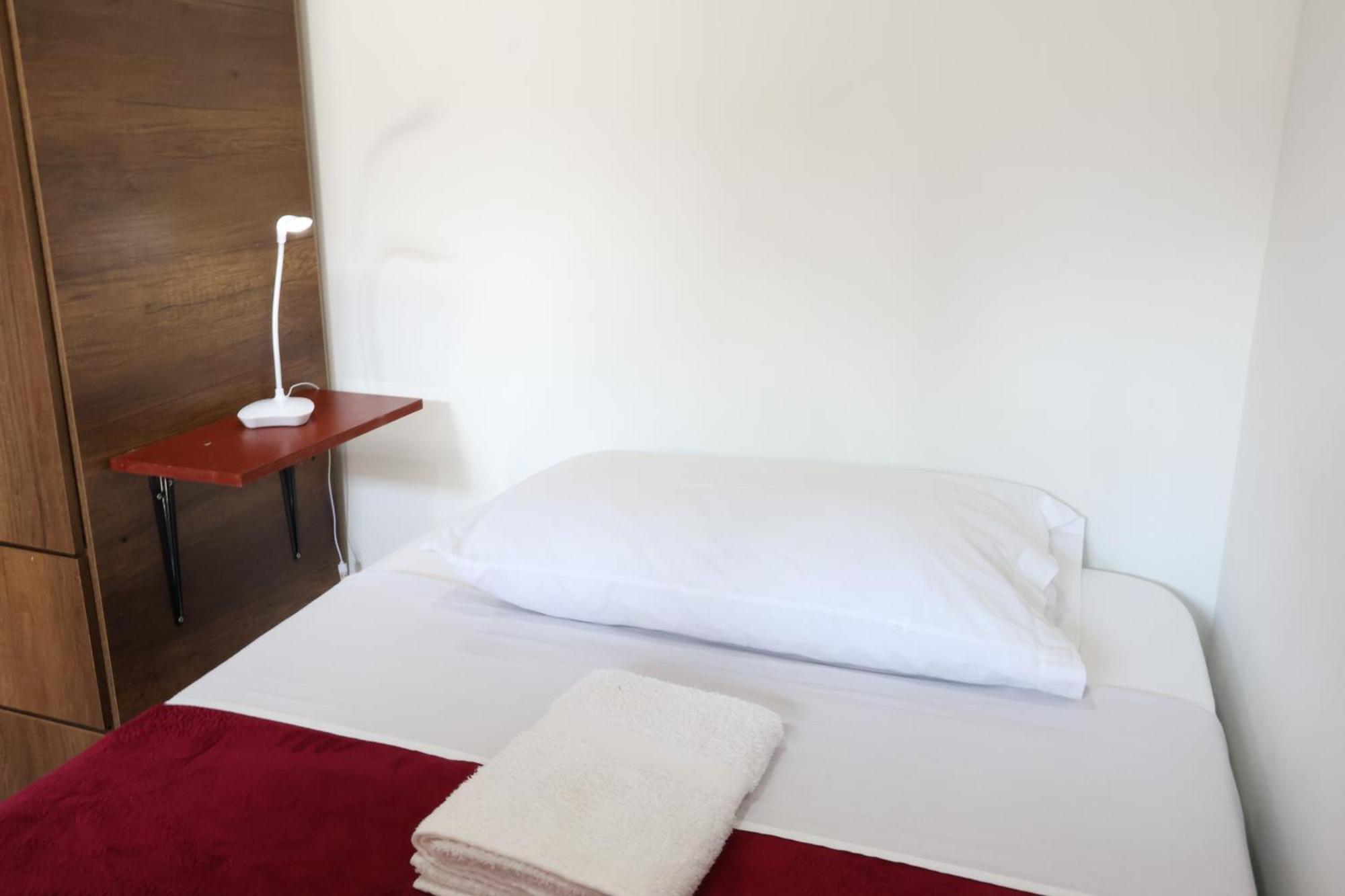 Living Poblado Manila 301 E Doble *