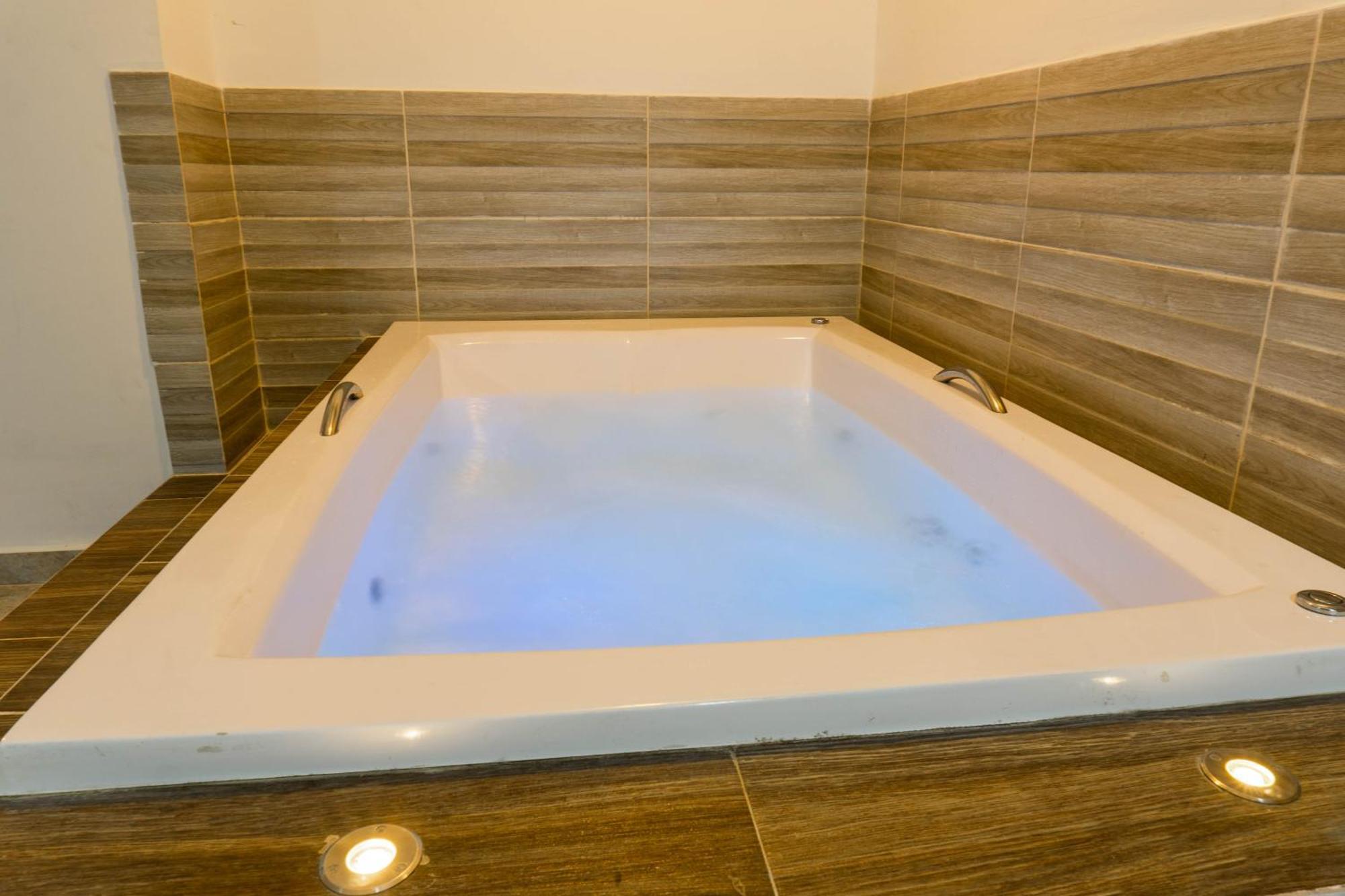 Hotel California 4*