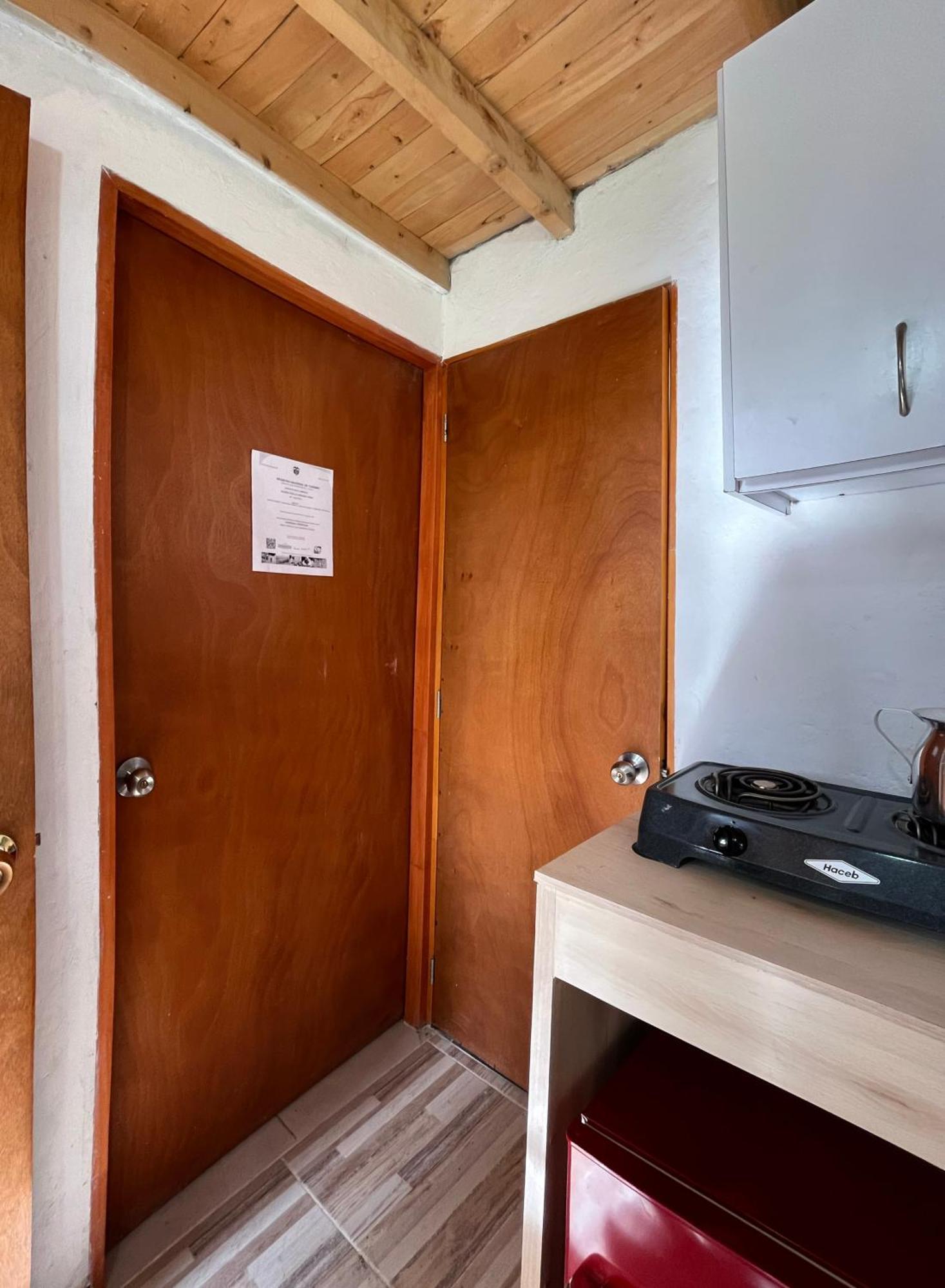 Cabana Casa Verde - Santa Elena Pensión Medellín