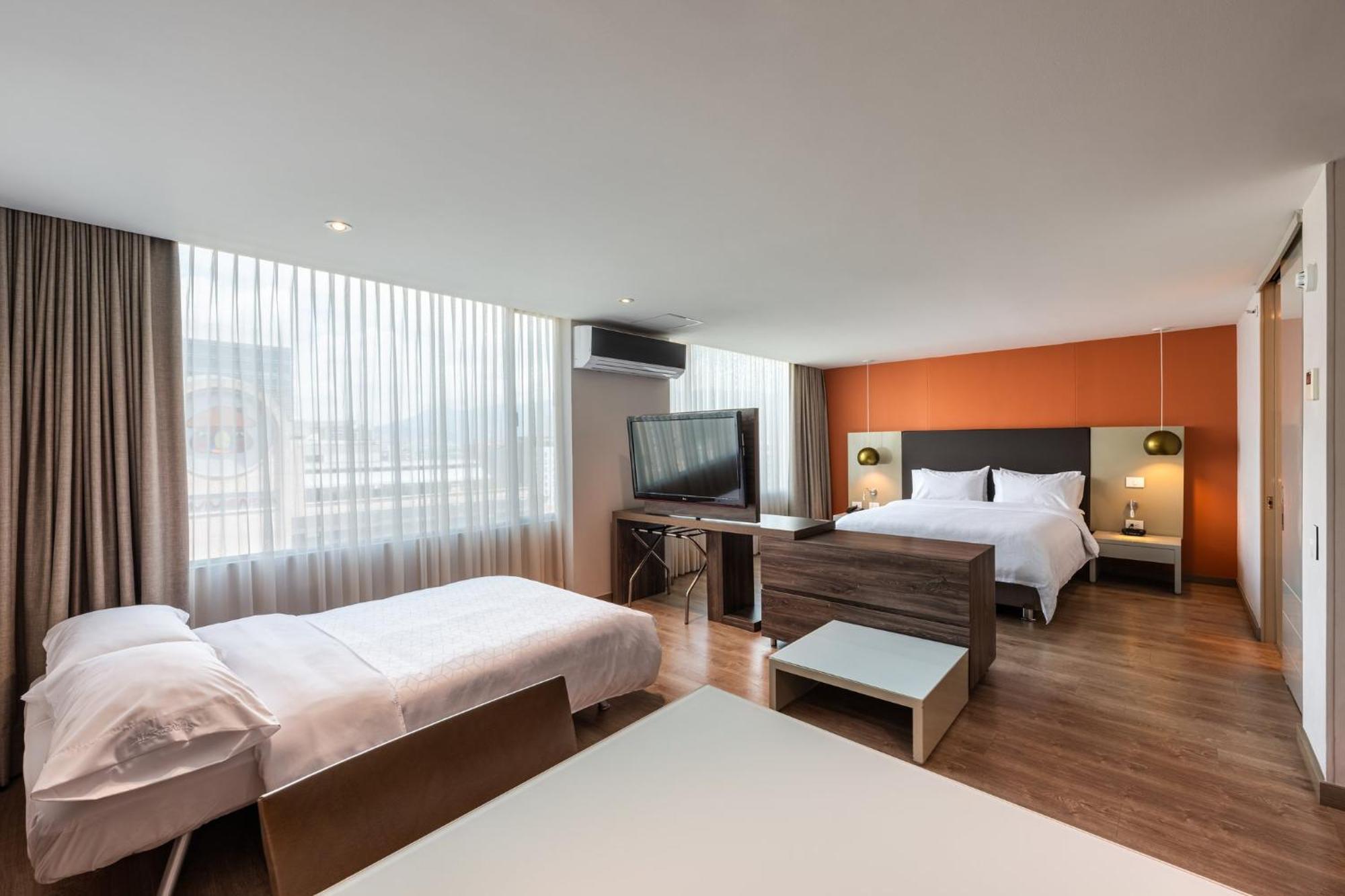 Express & By Ihg