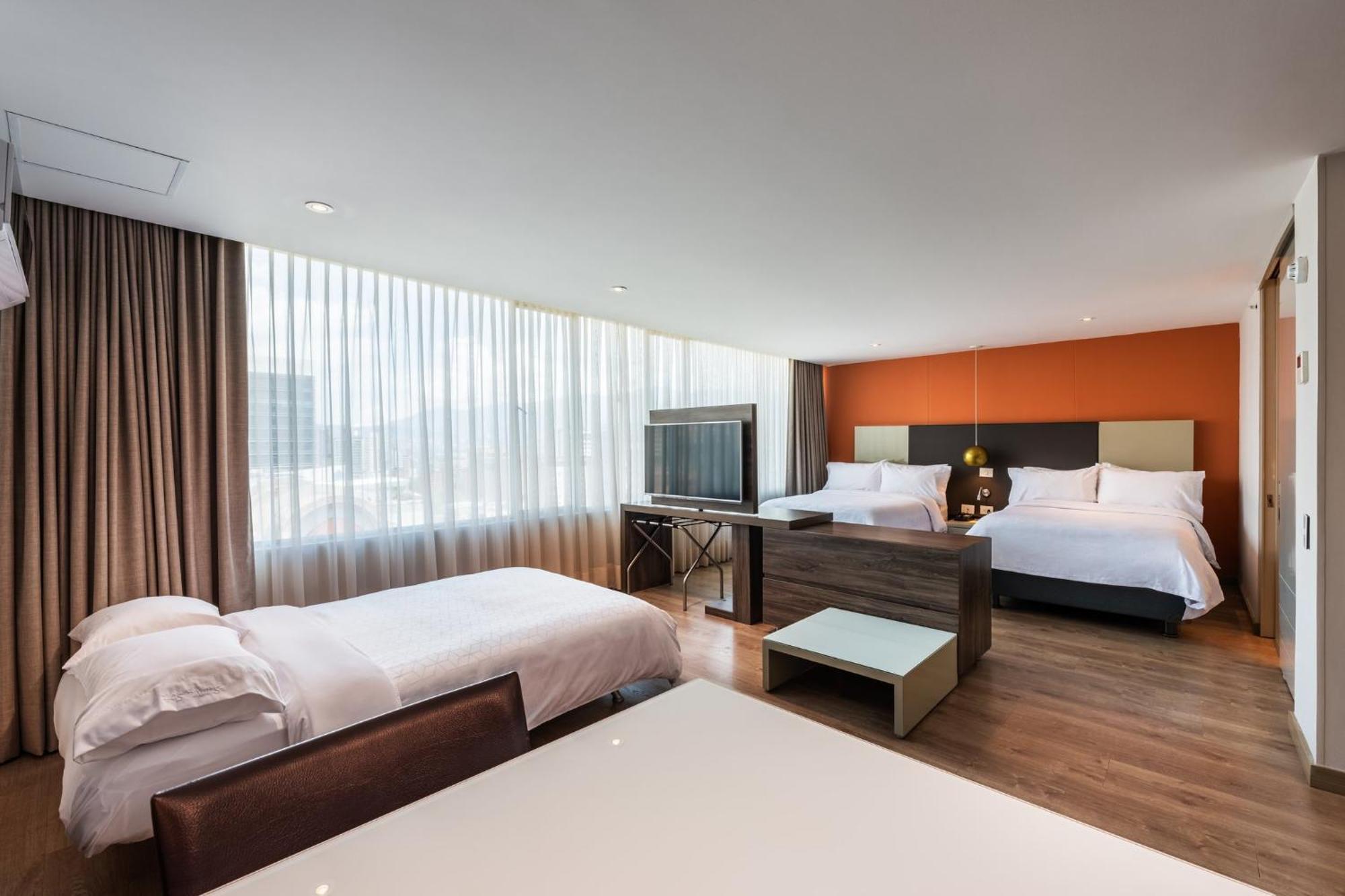 Hotel Express & By Ihg 4*
