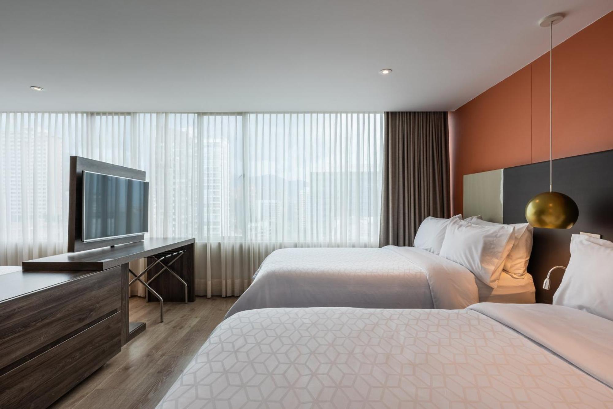 Express & By Ihg Medellín