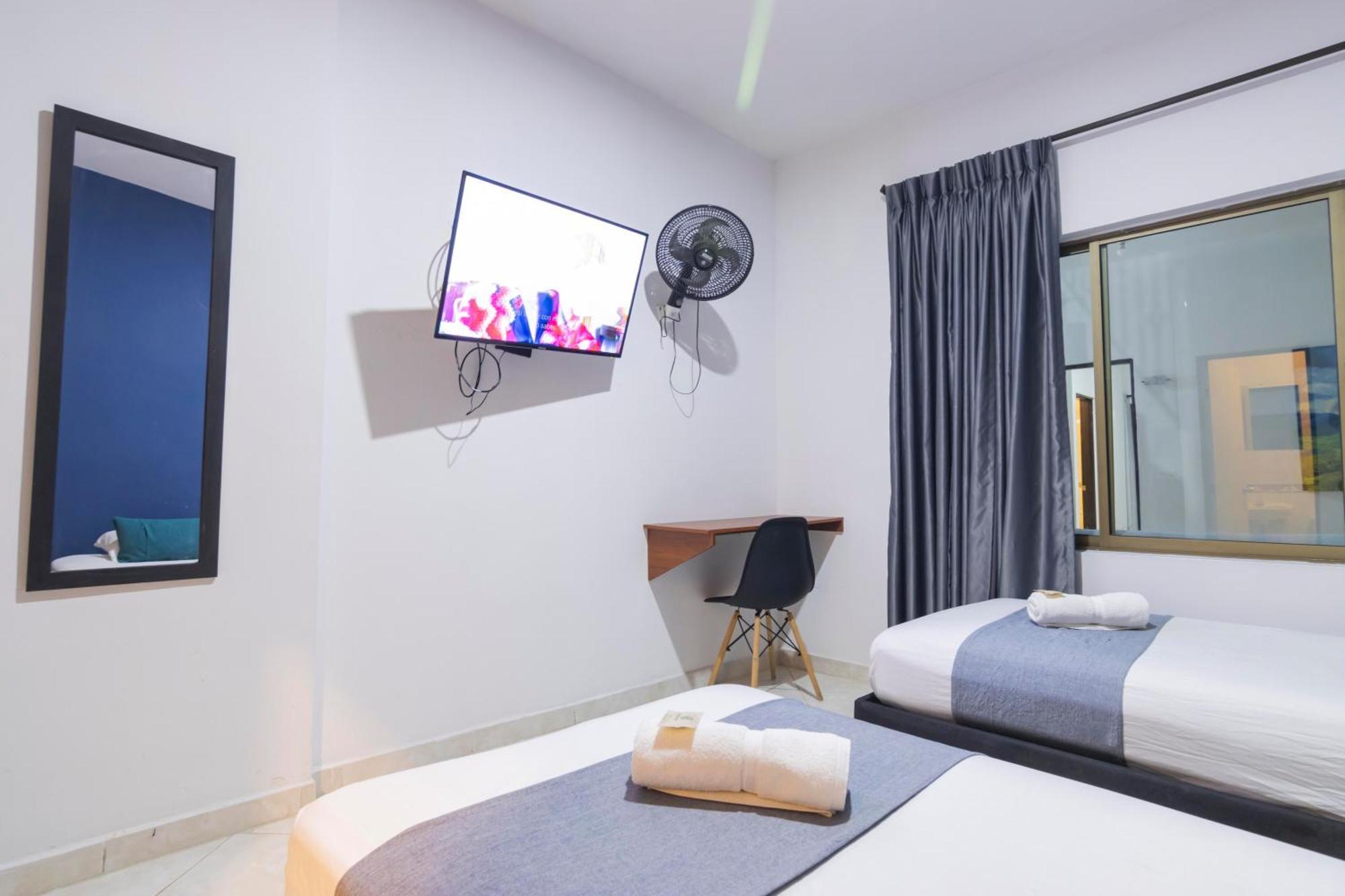 Hotel Ayenda 1228 Balcones De La 70 3*