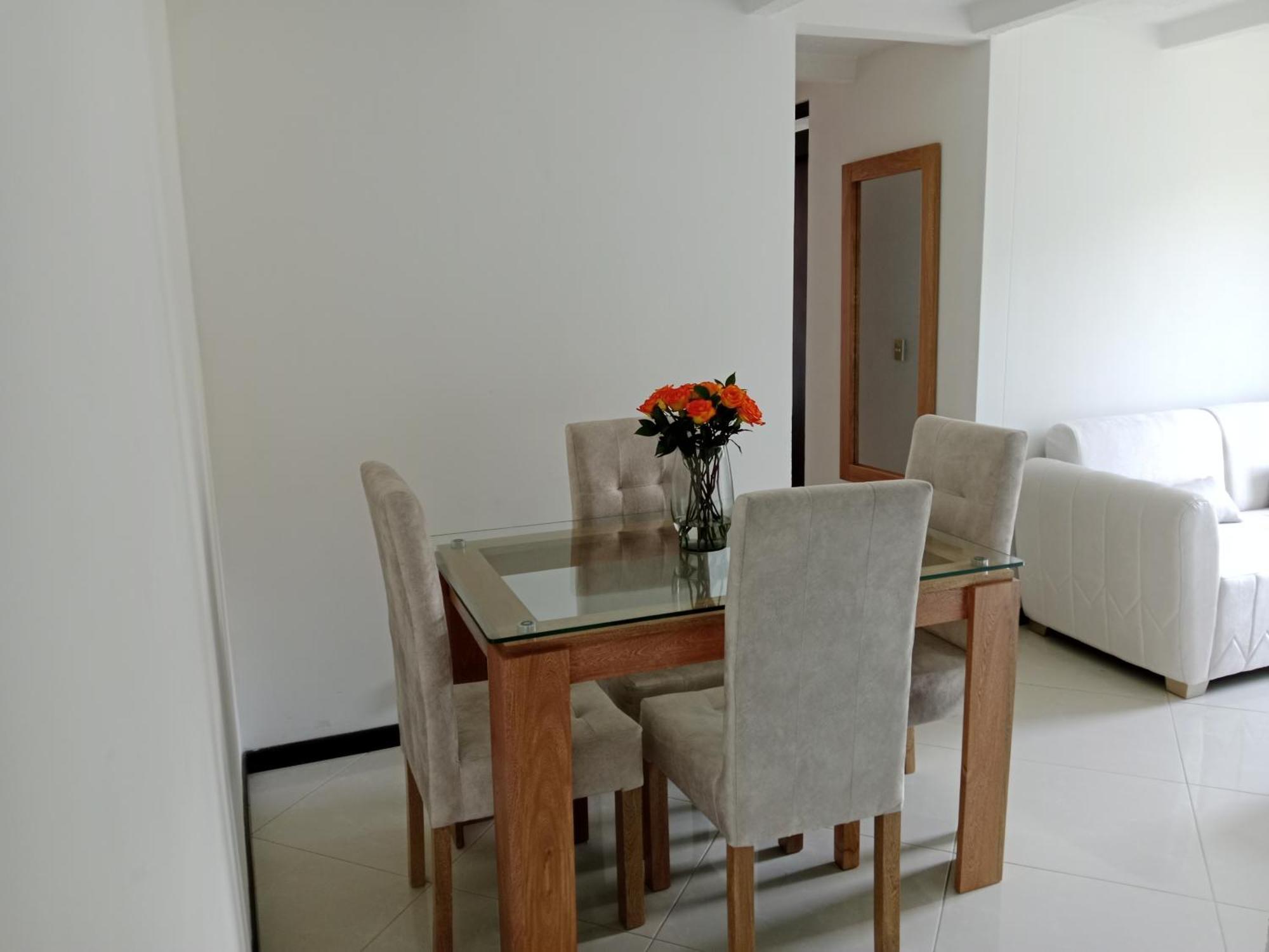Urbanizacion Jardines Del Rodeo Homestay