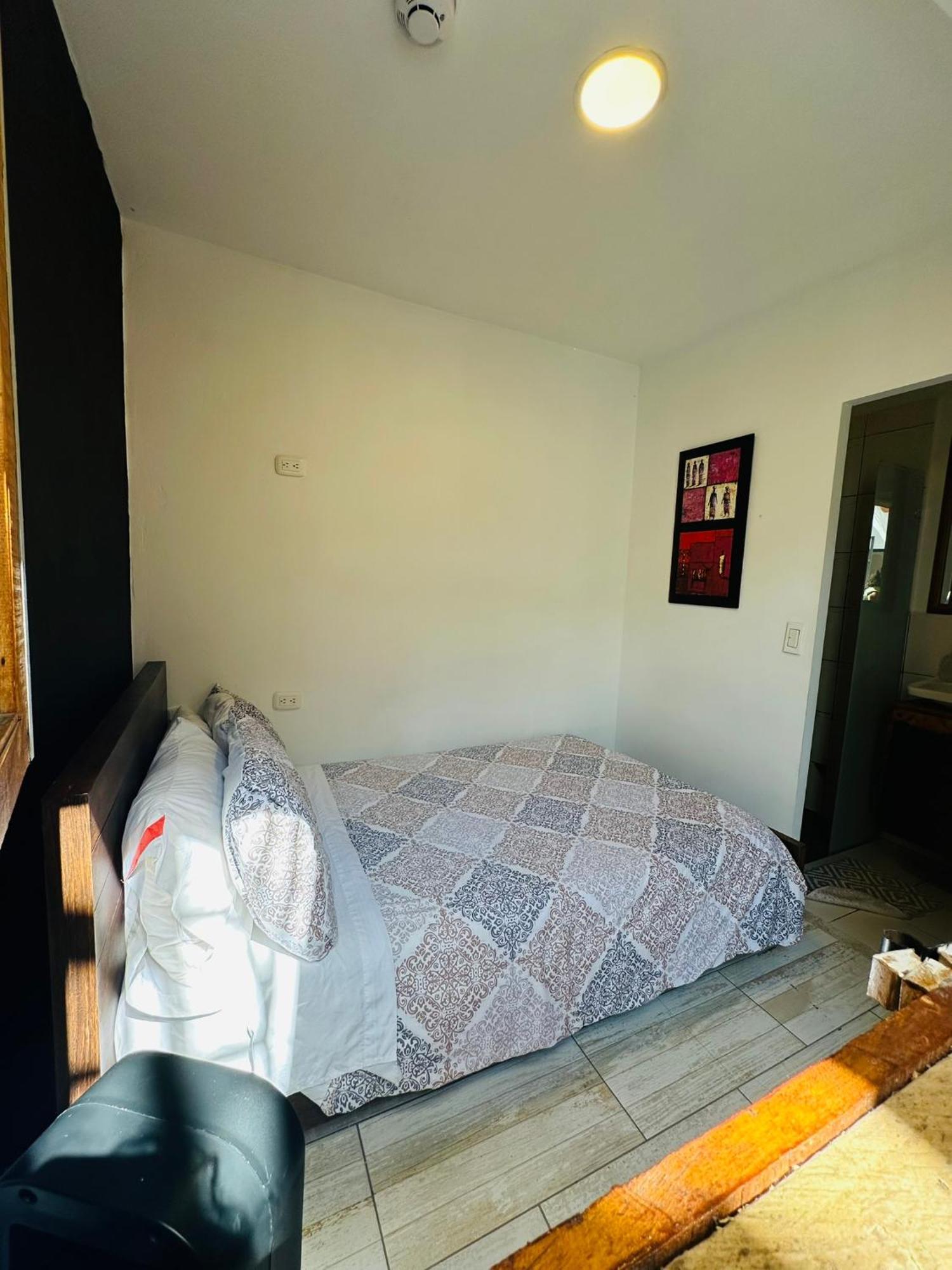 Adn Algo De Nosotros Hostal Medellín