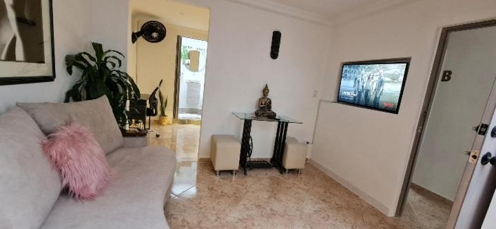 Apartamento Aparta-estudio Cerca Estacion Metro Poblado *