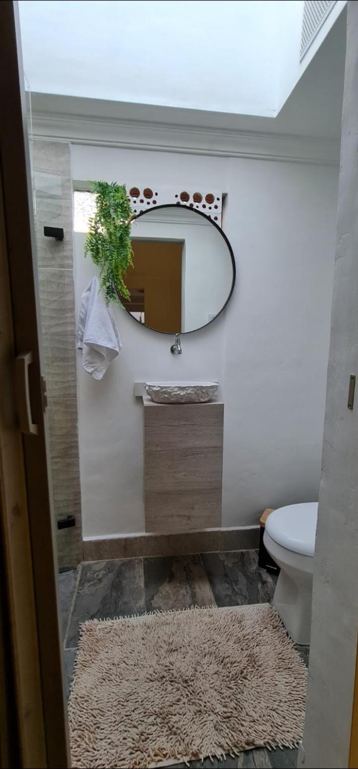 Aparta-estudio Cerca Estacion Metro Poblado Apartamento Medellín