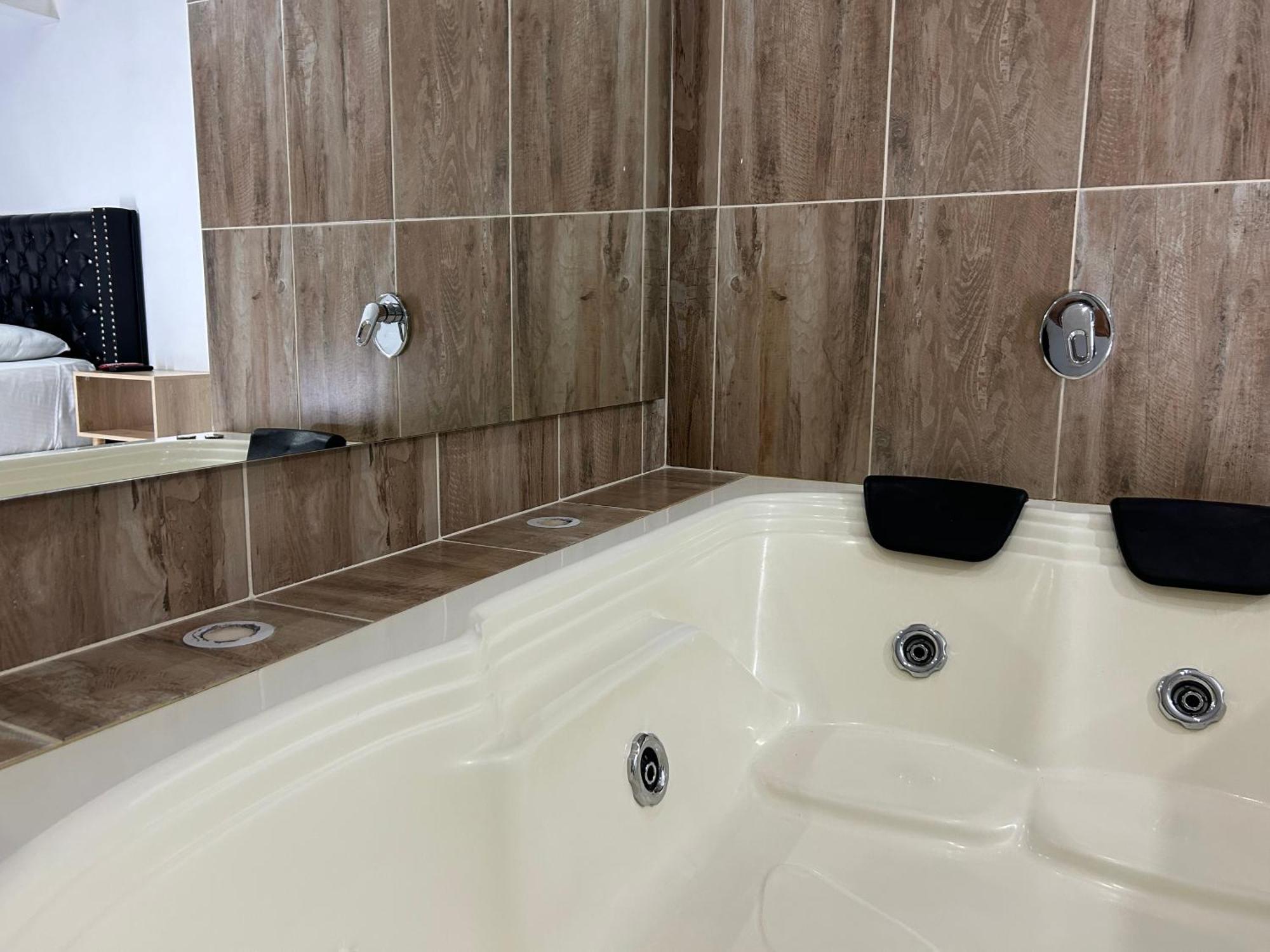 Hotel Urbano 70 3*