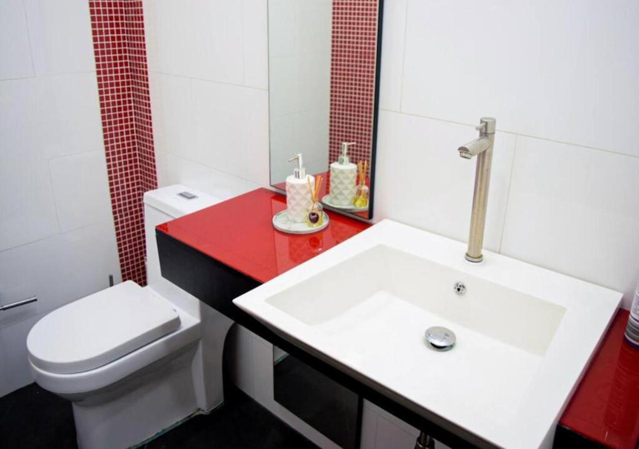 Amazing 3 Bedroom In El Poblado *