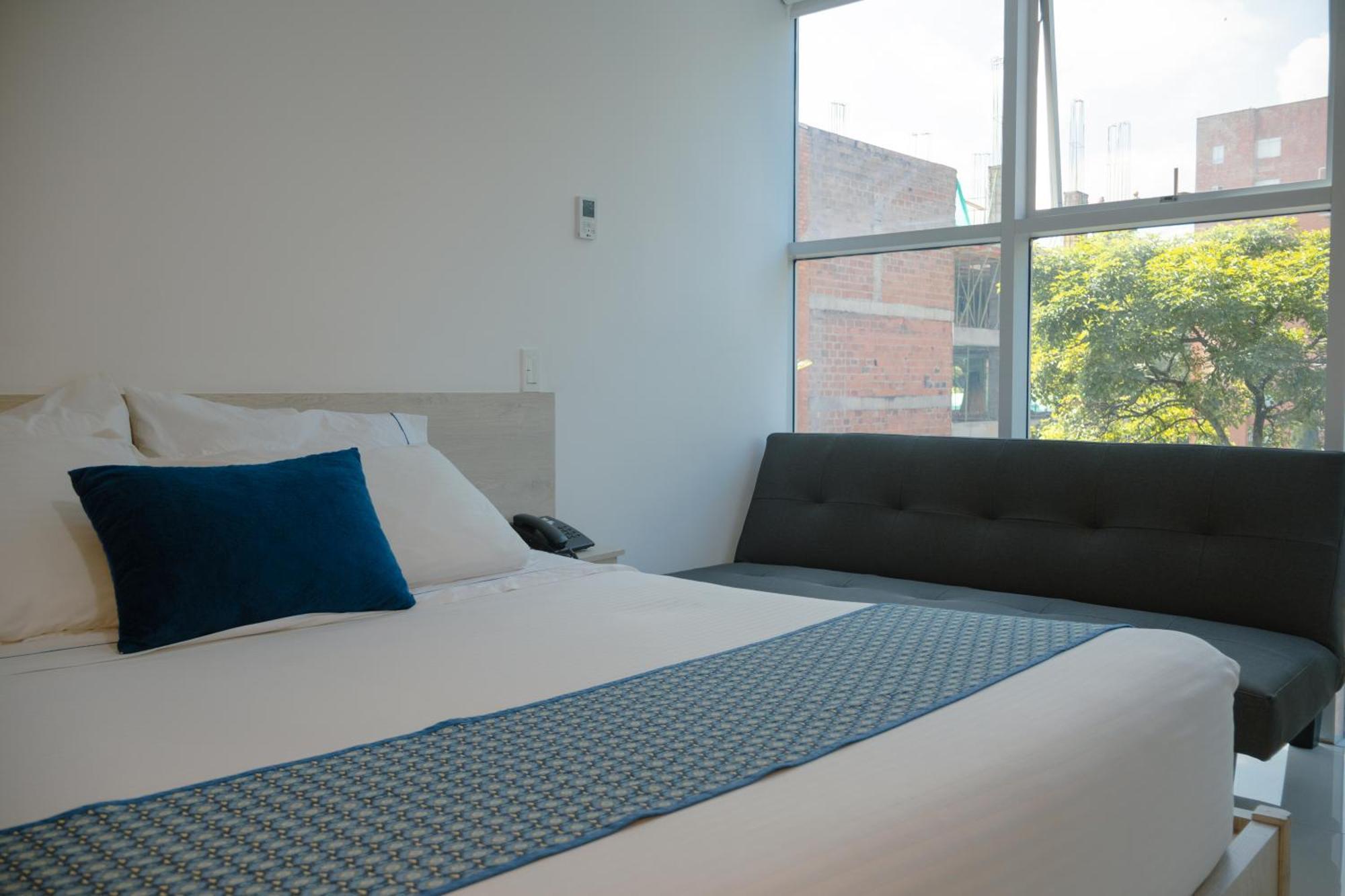 Hotel Laureles Plaza