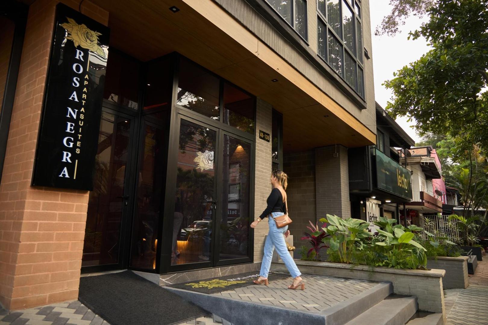 Apartamento Cozy Aparta-suite Stadio Rosa Negra Medellín