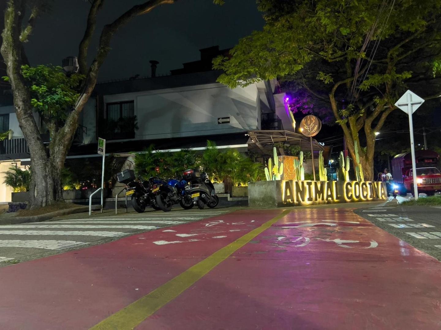 Cozy Aparta-suite Stadio Rosa Negra Medellín