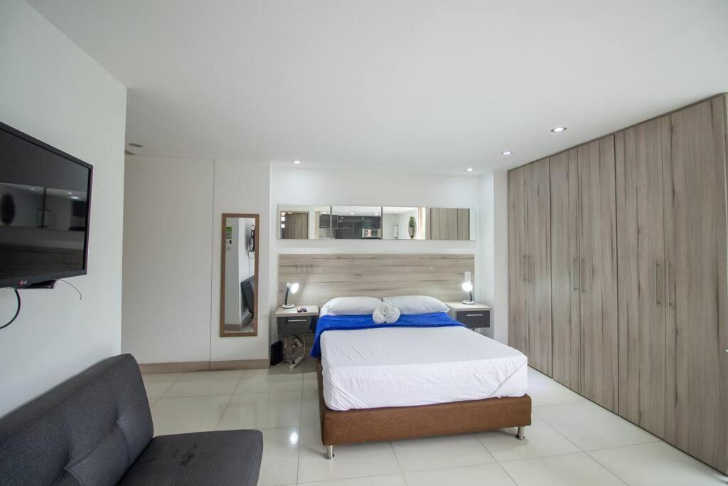 Apartamento Con Balcon Y Parqueadero 810