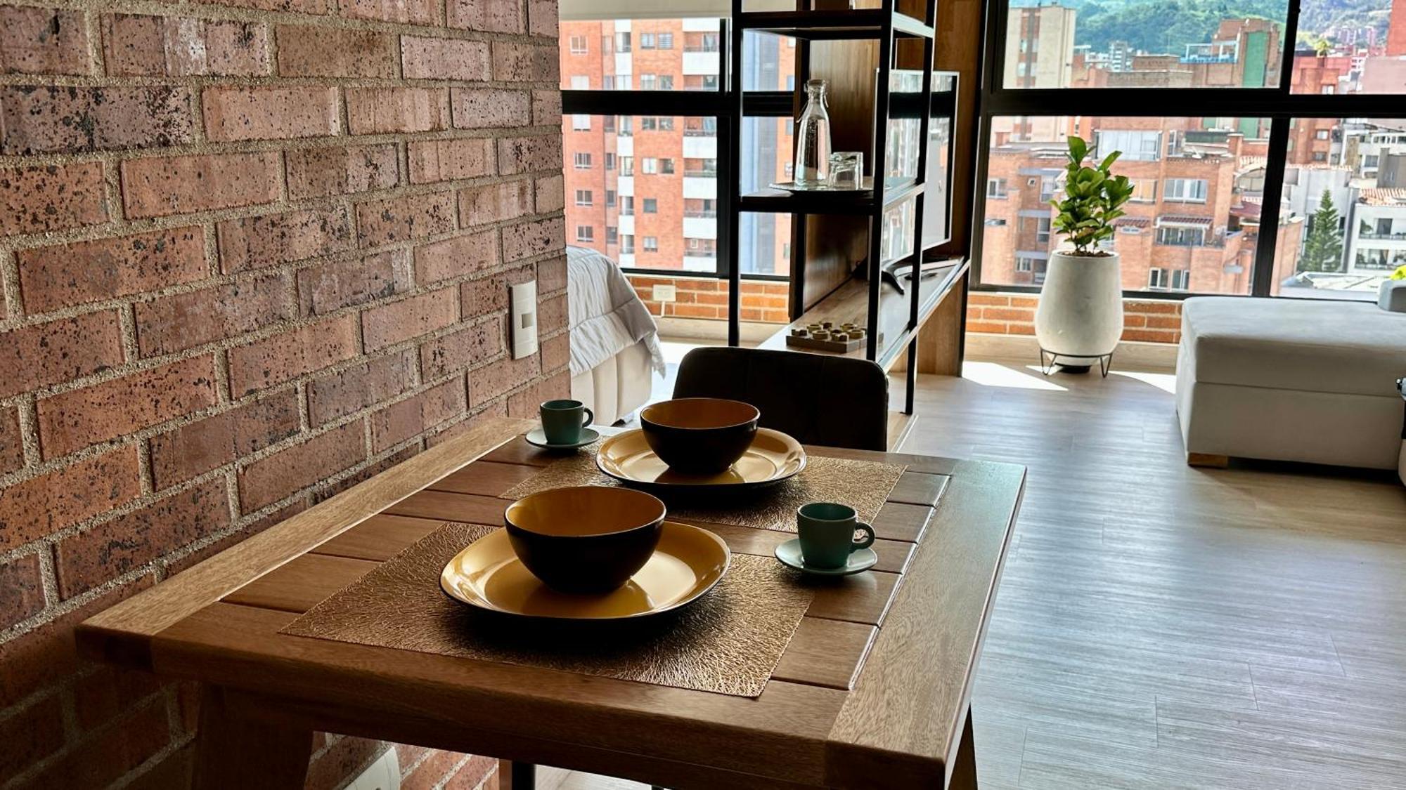 Prime Location In Laureles With Ac & View Apartment