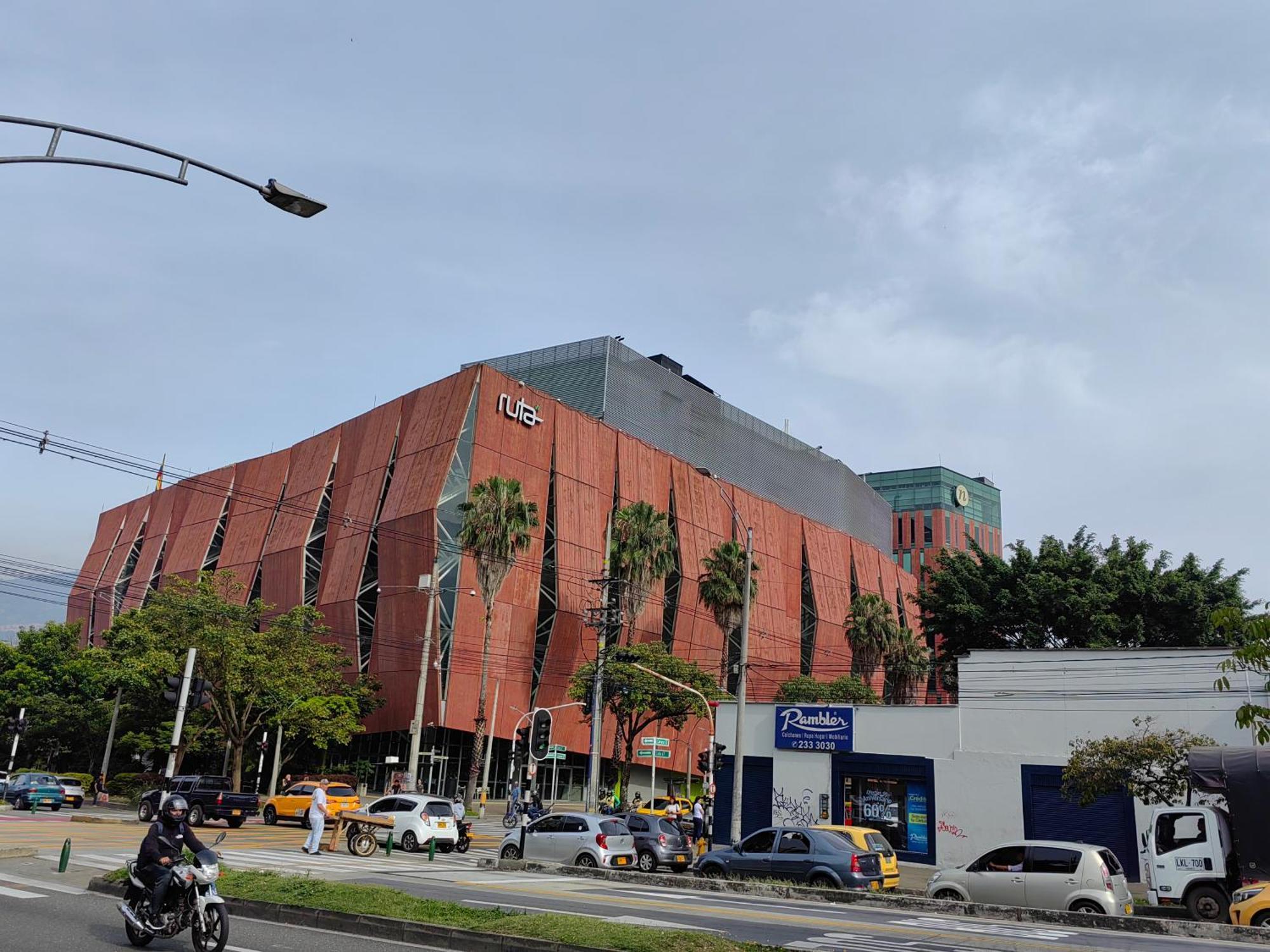 Cerca A La Estacion Hospital
