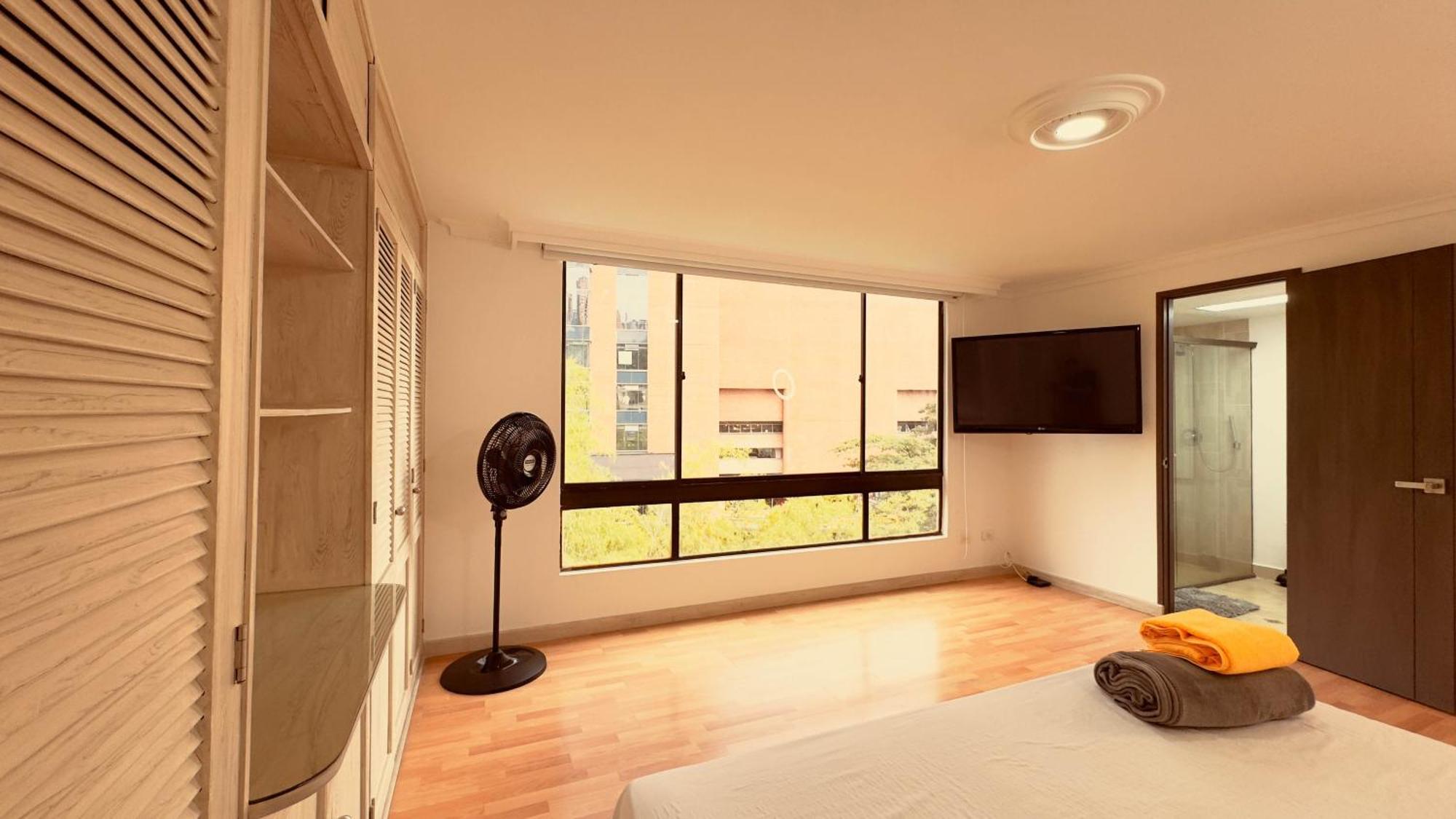 5 Hab, Espacioso, Piscina, Al Lado Del Tesoro! Apartamento *